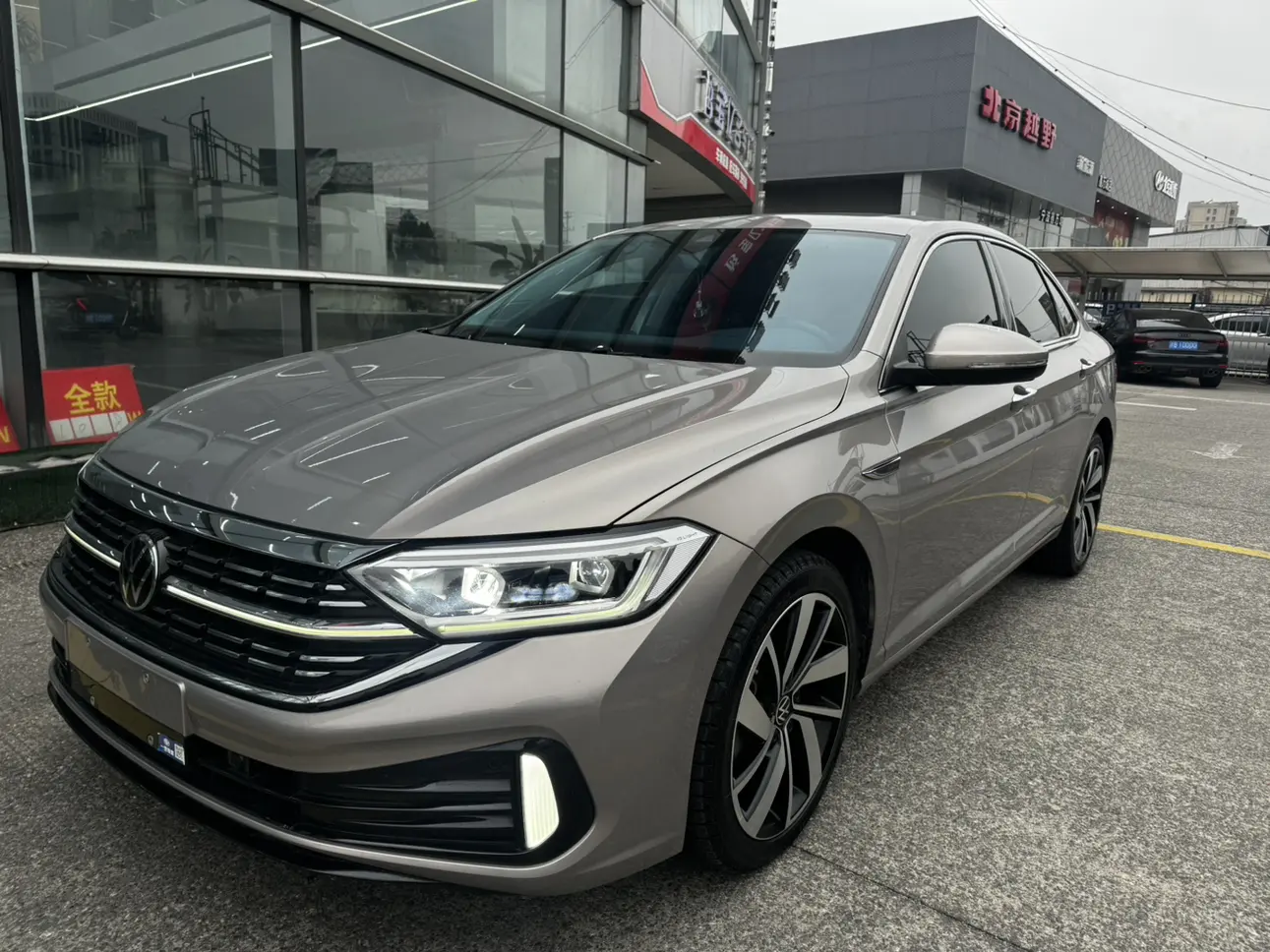 Volkswagen Sagitar
