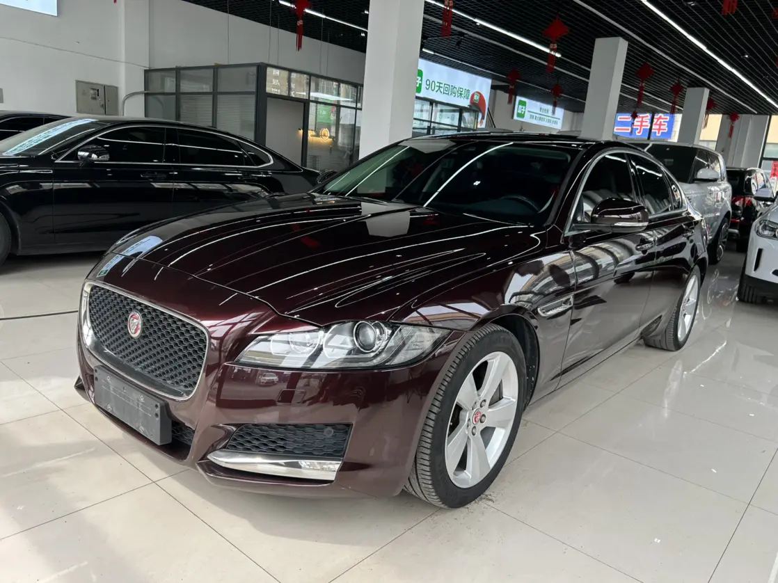 Jaguar XF