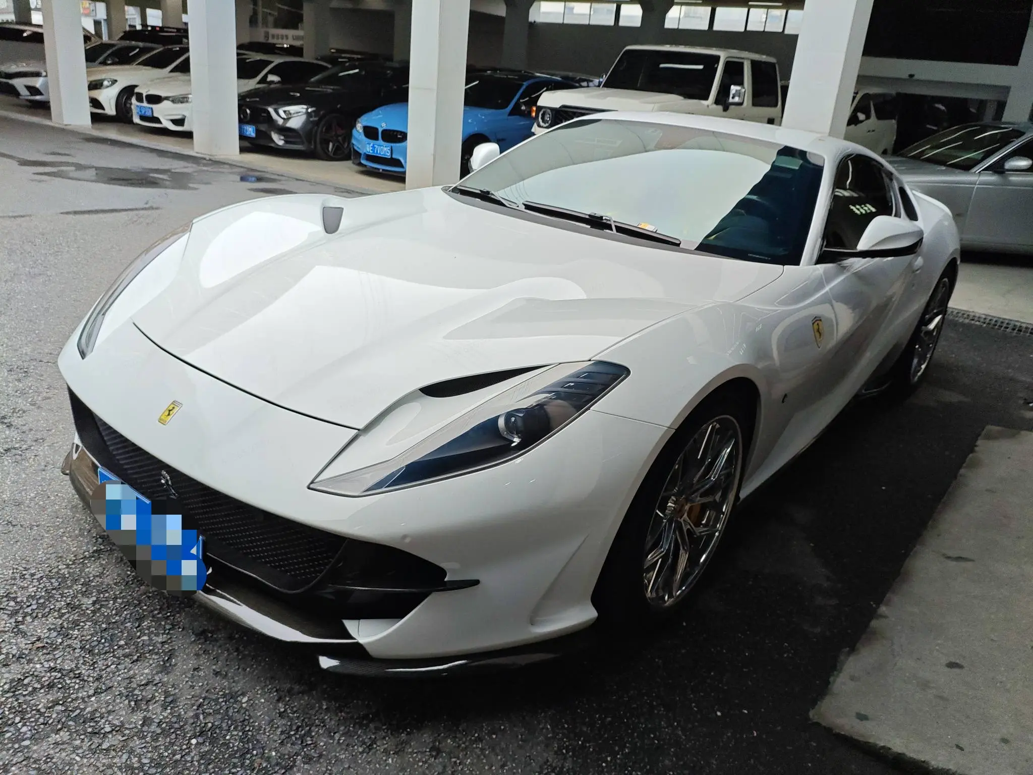 Ferrari 812