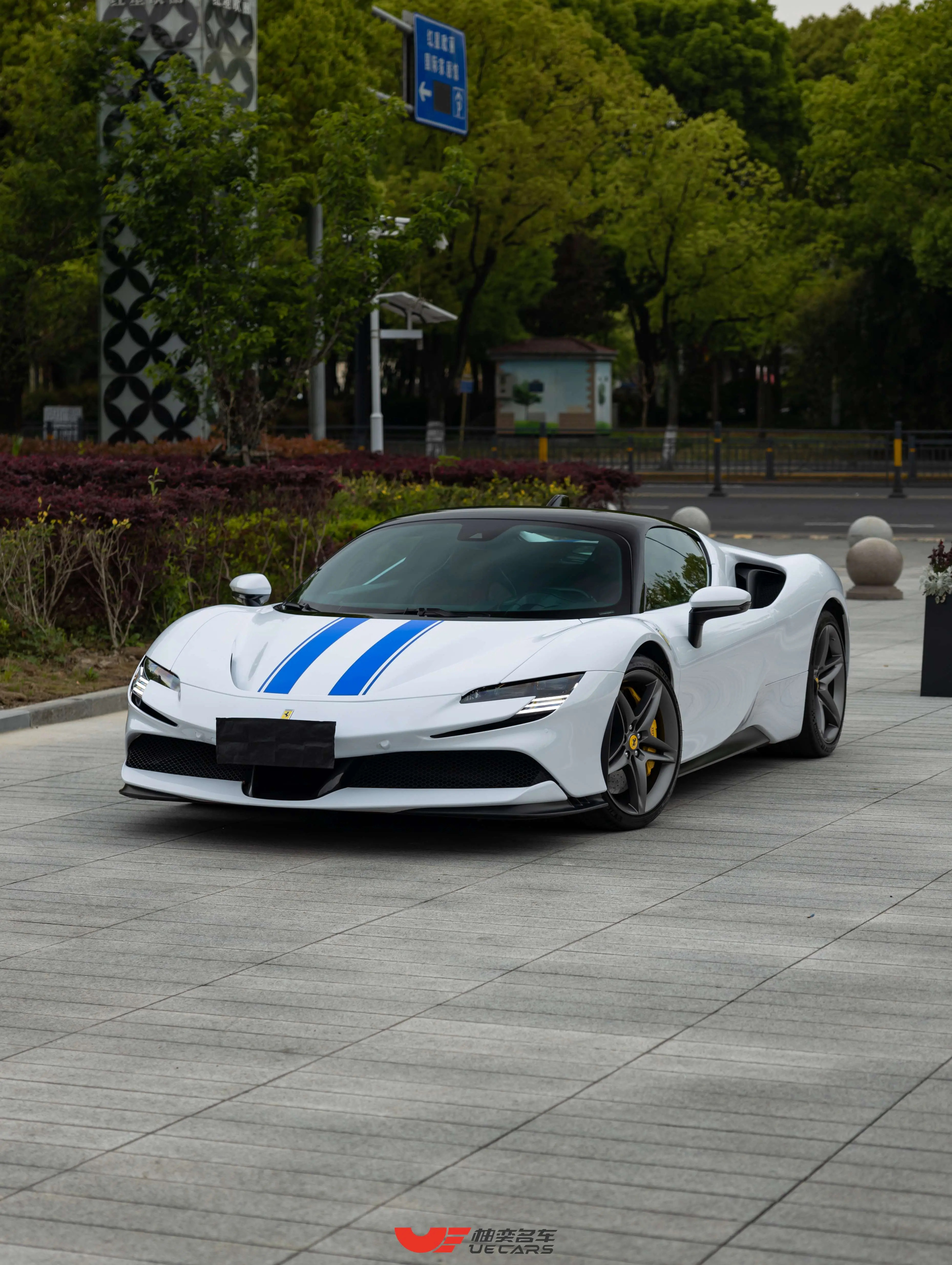 Ferrari SF90