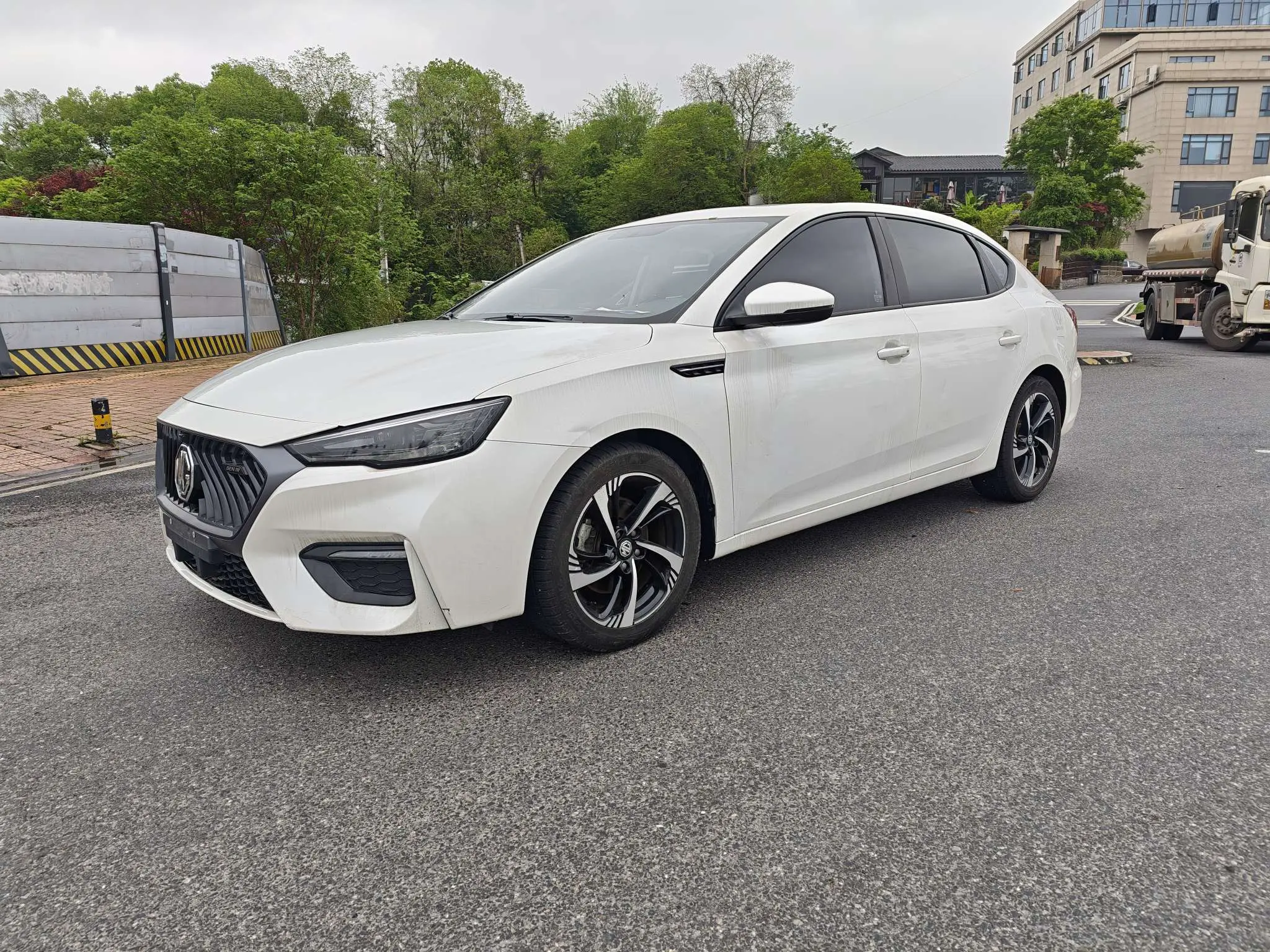 MG 6