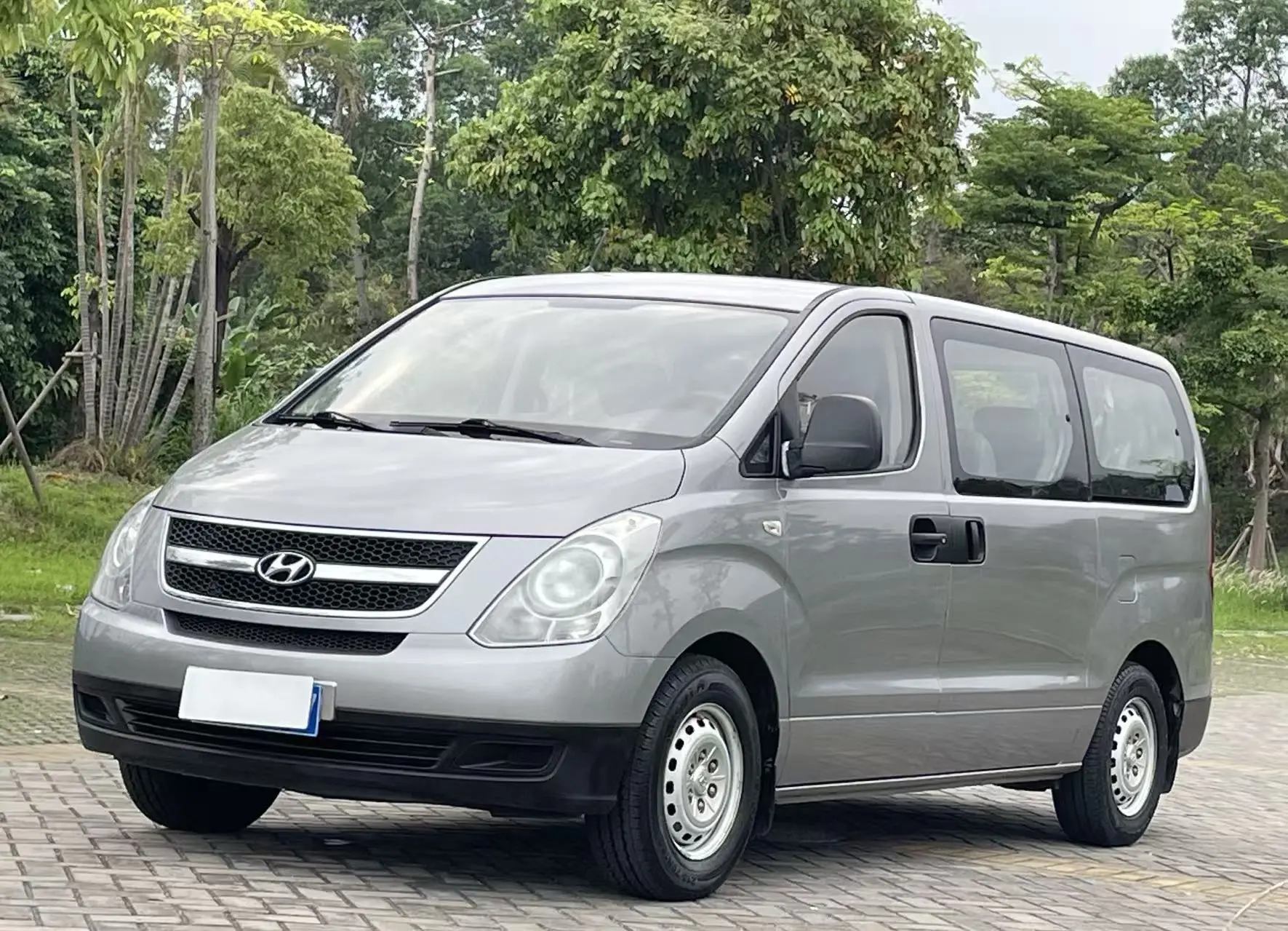Hyundai H-1 Huiyi