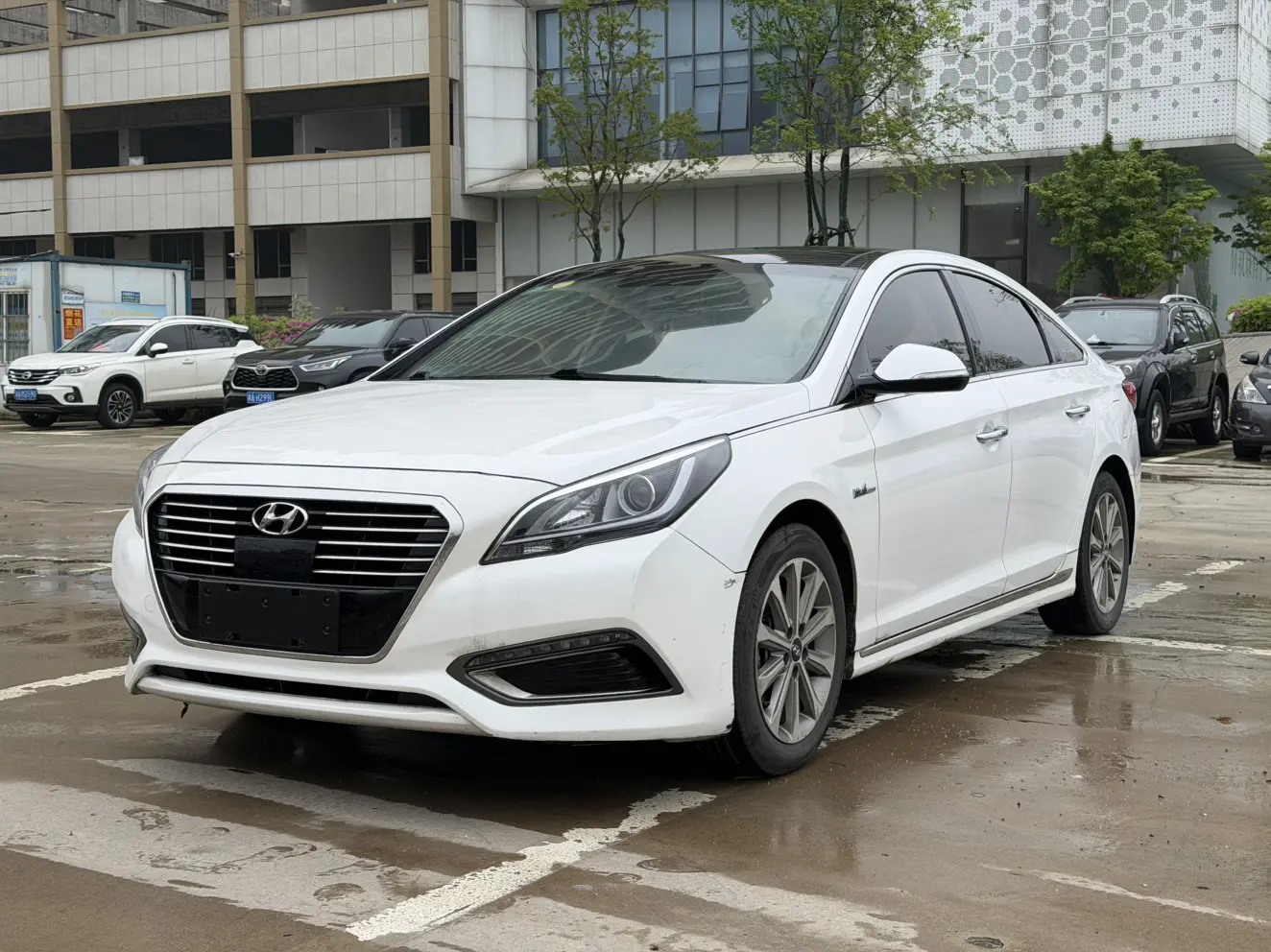 Hyundai Sonata nine