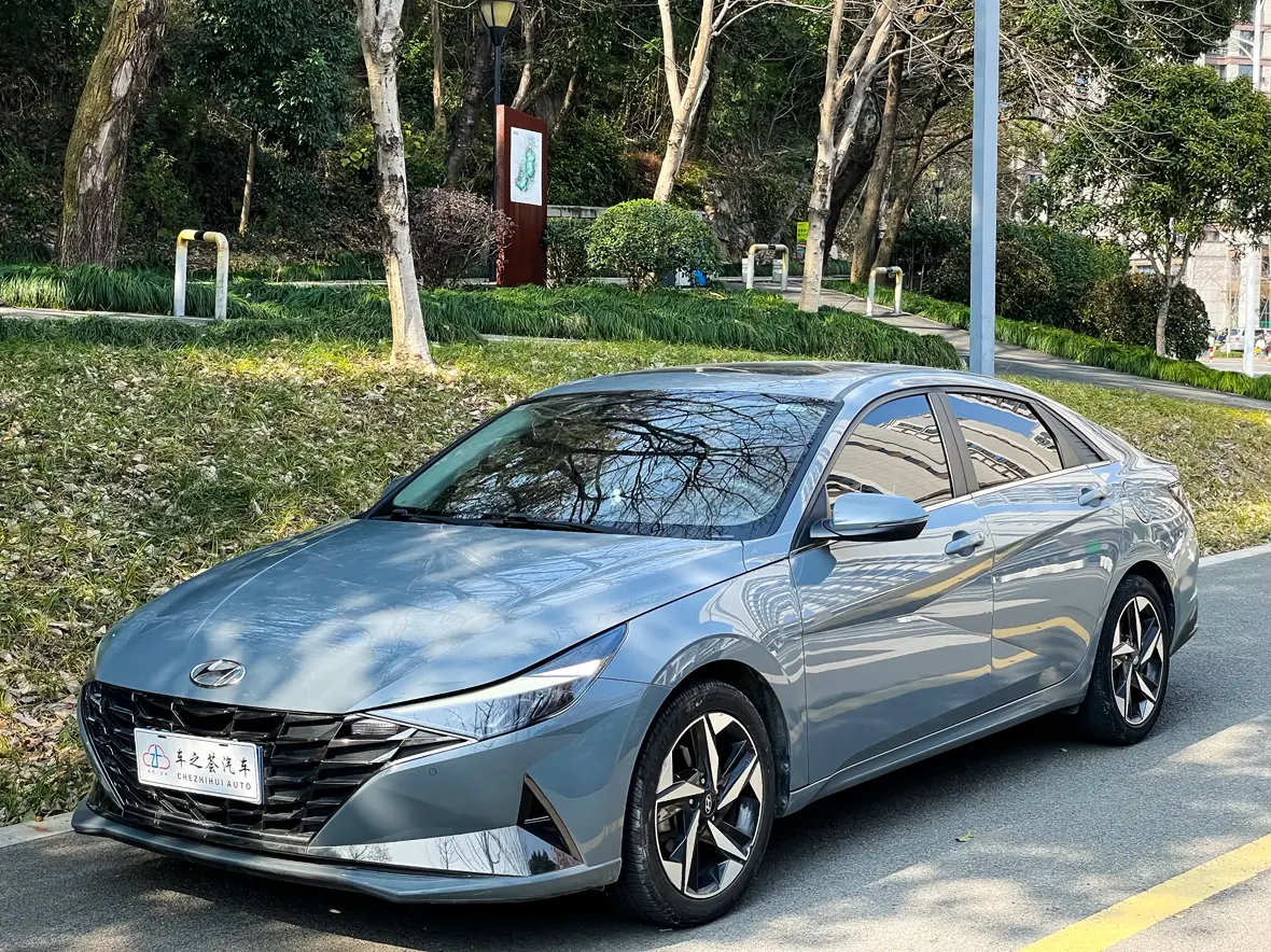 Hyundai Elantra