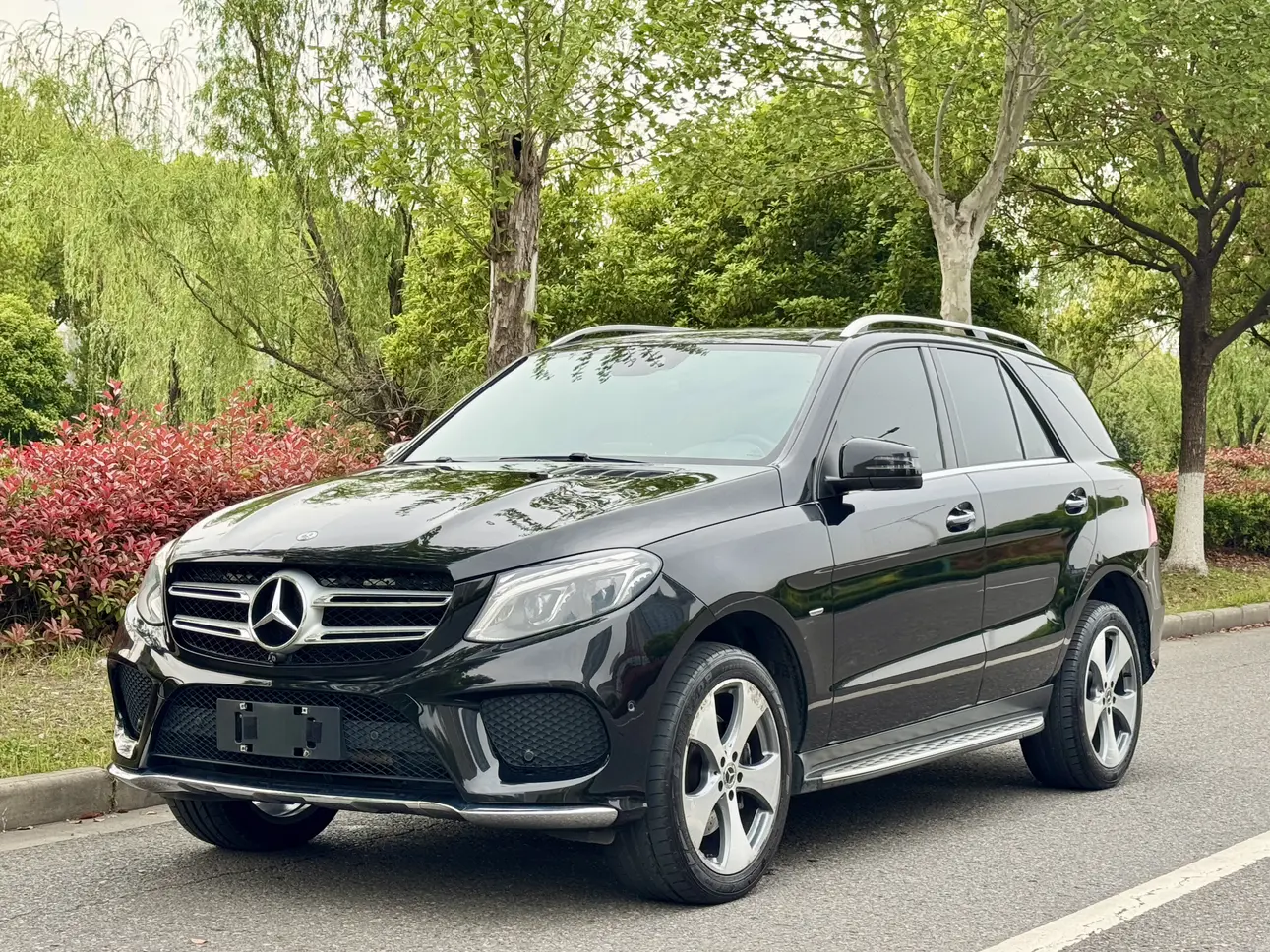 Mercedes-Benz GLE (Imported)