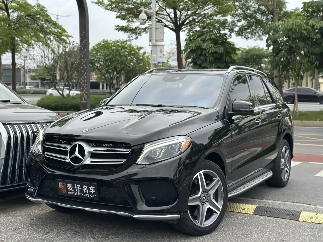 Mercedes-Benz GLE (Imported)