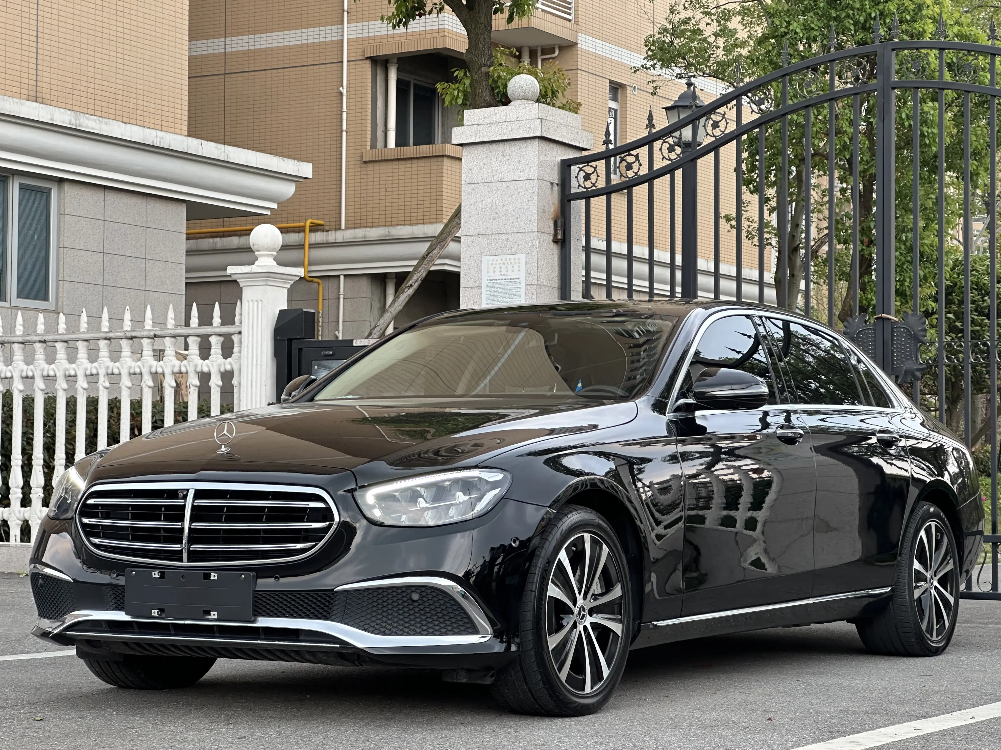 Mercedes-Benz E-Class PHEV
