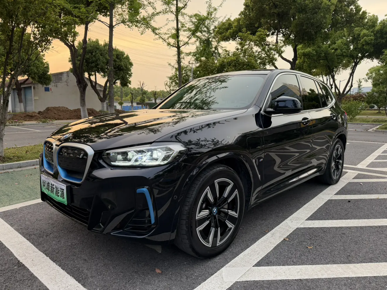 BMW iX3