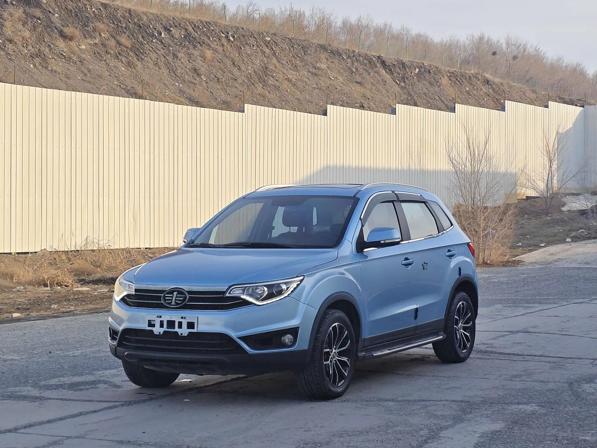 FAW Senya R7