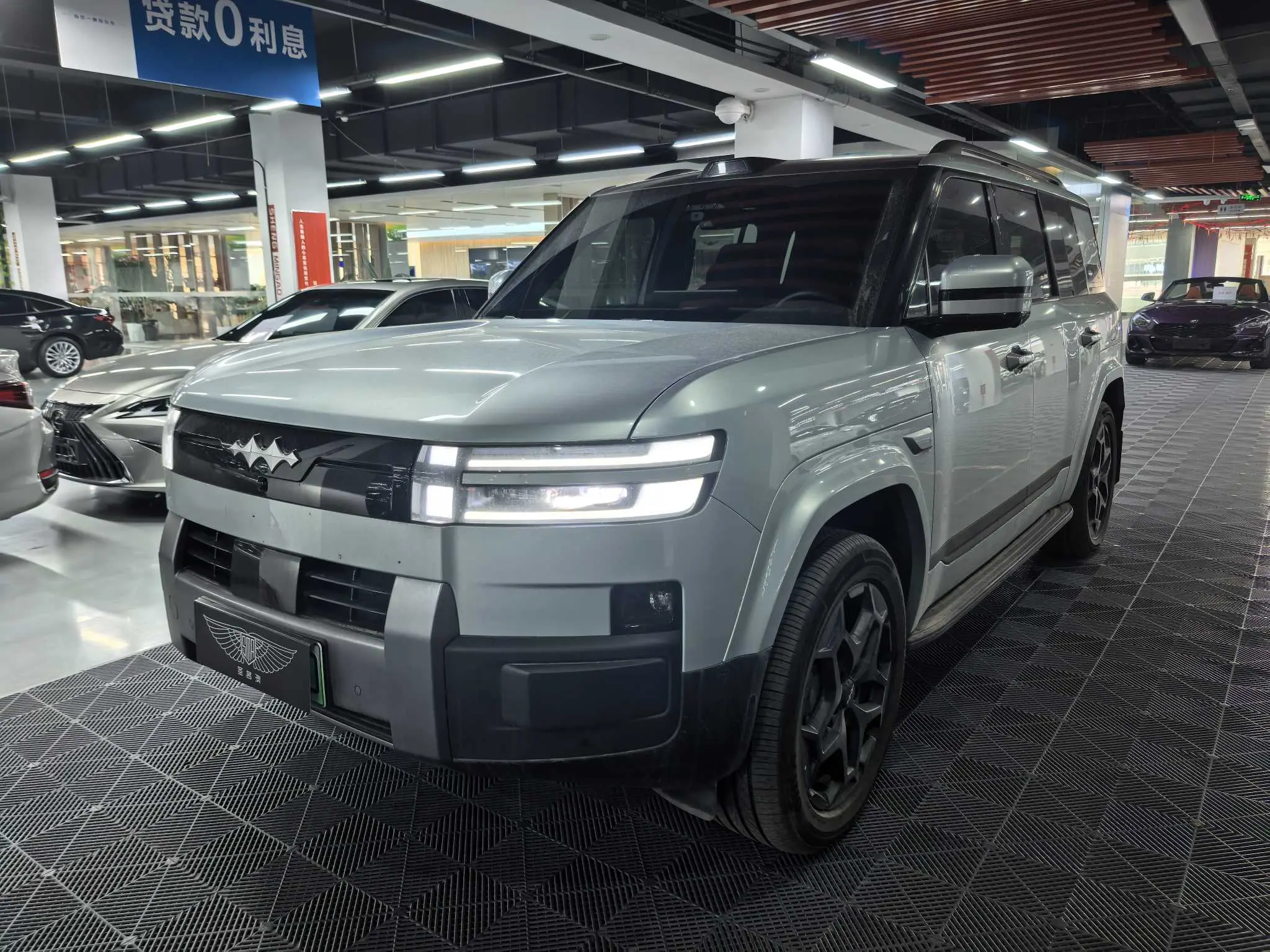 BYD Leopard Titanium 7 PHEV