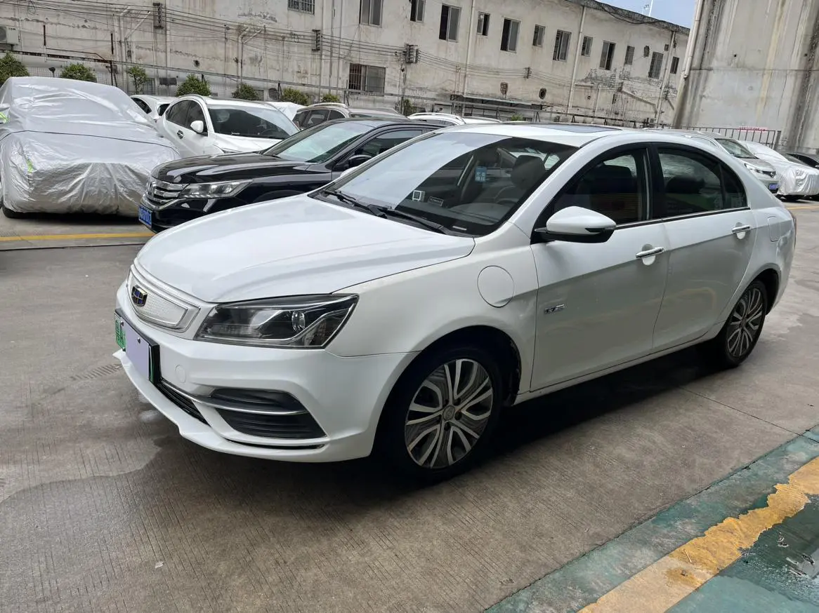 Geely Emgrand EV