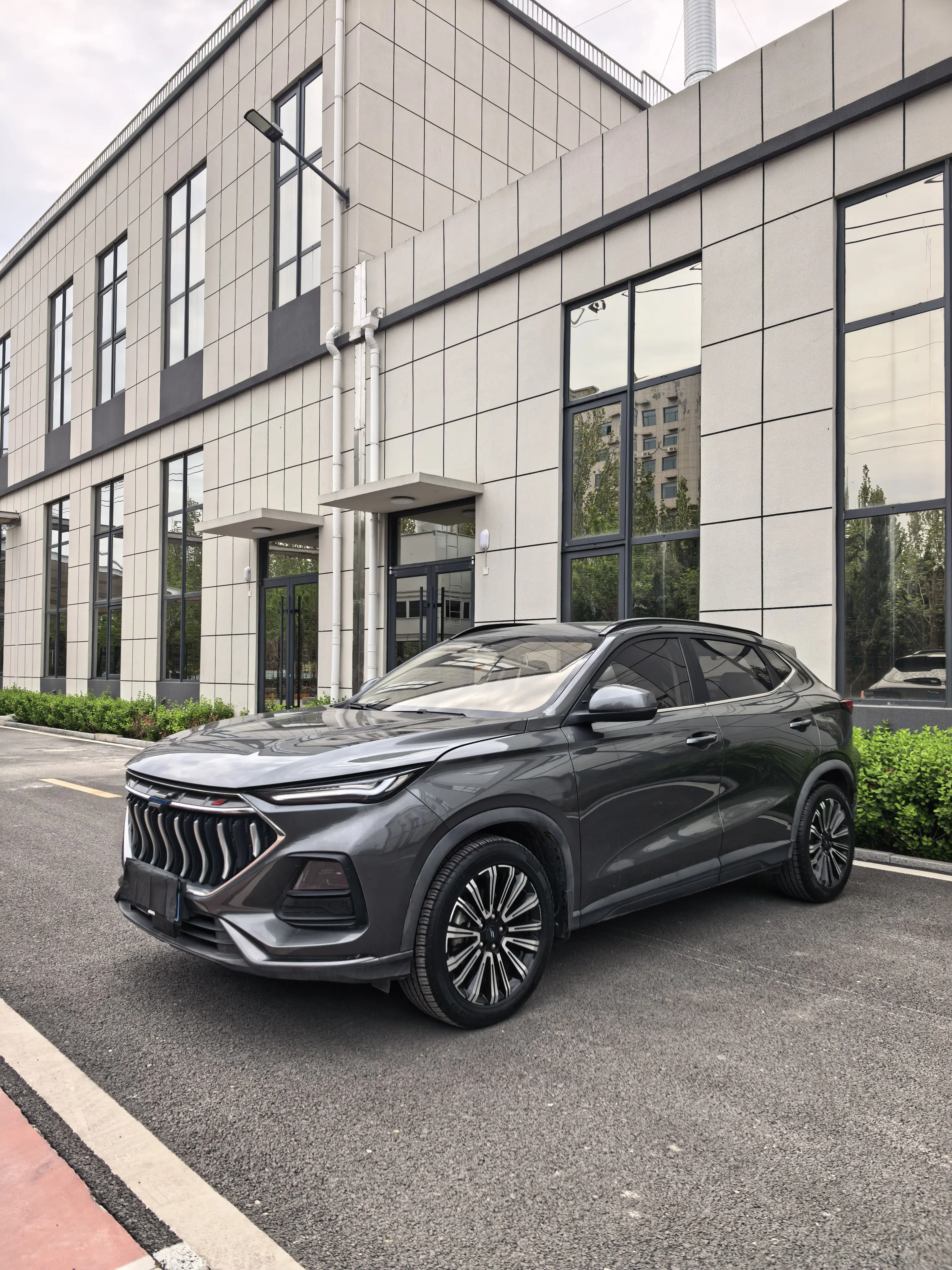 Oshan Changan Auchan X5
