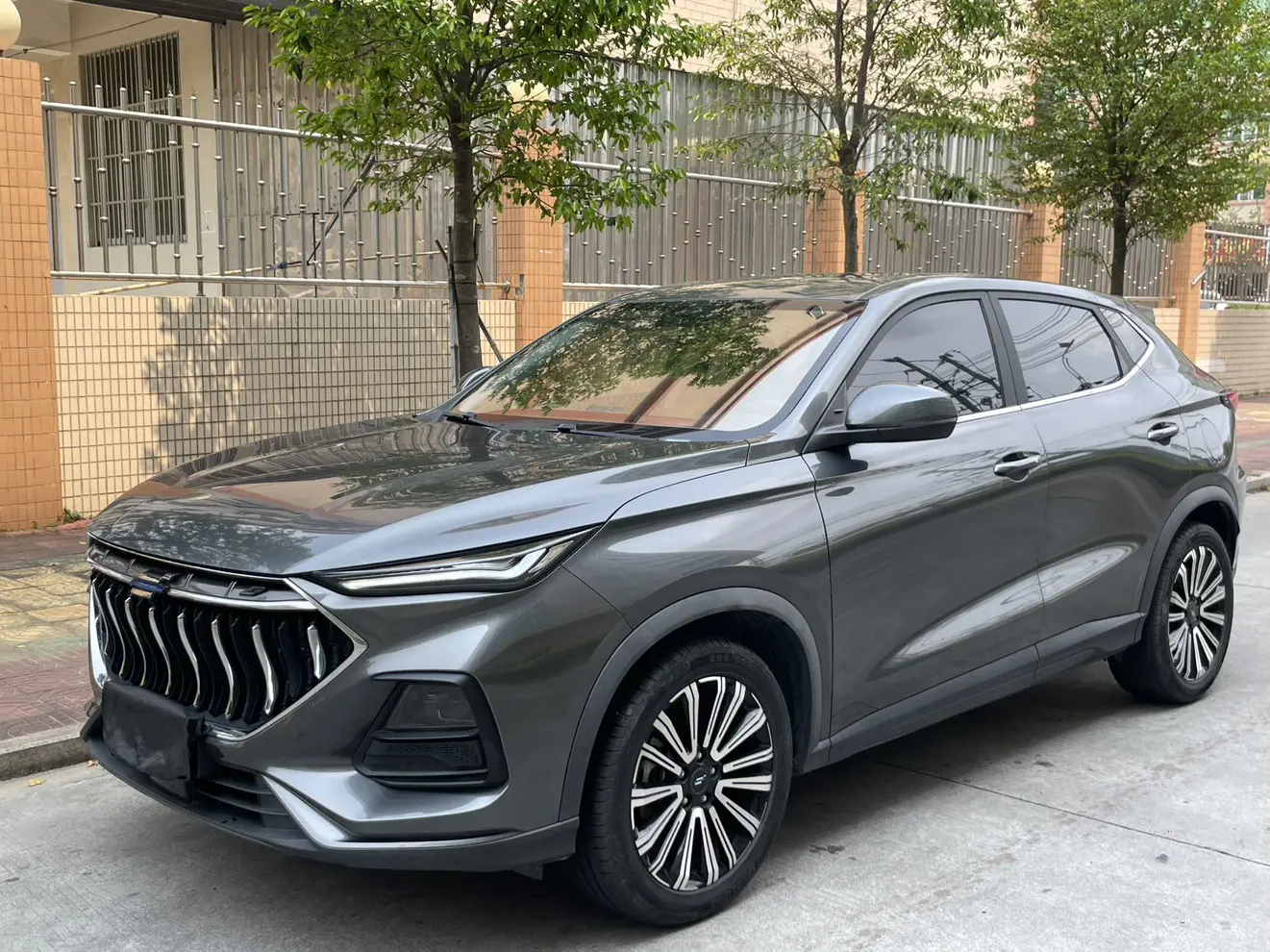 Oshan Changan Auchan X5