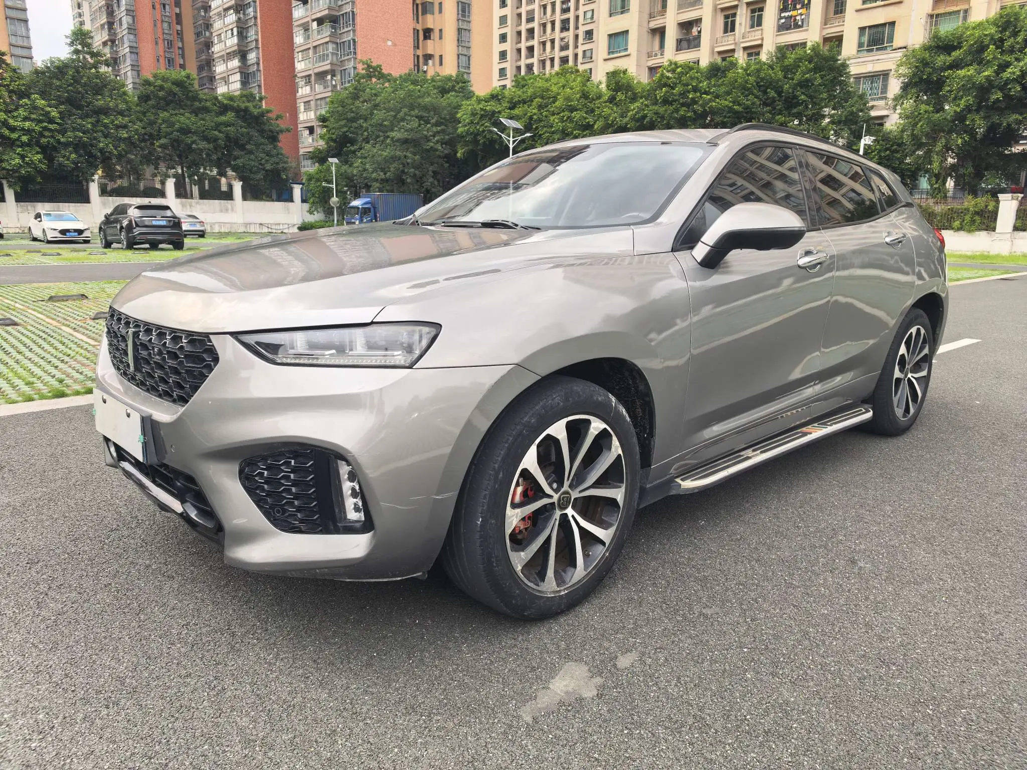 Wey Wei brand VV7