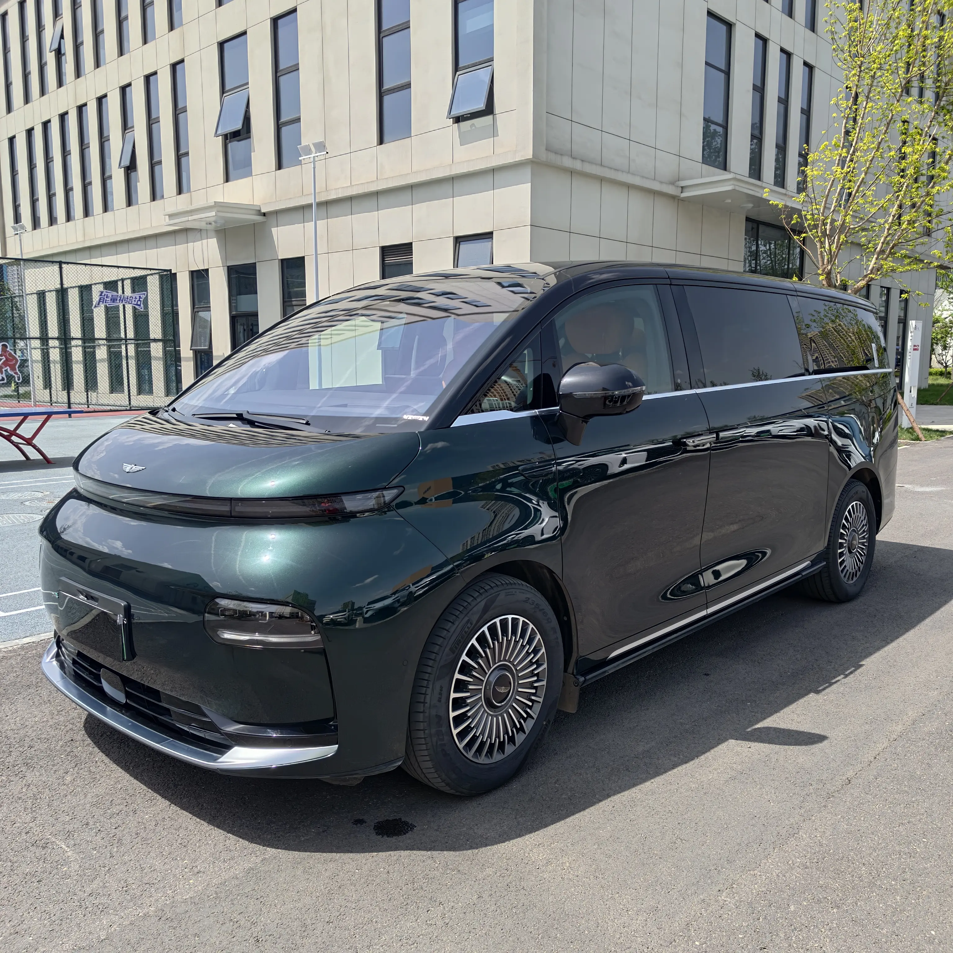 Geely Yizhen L380