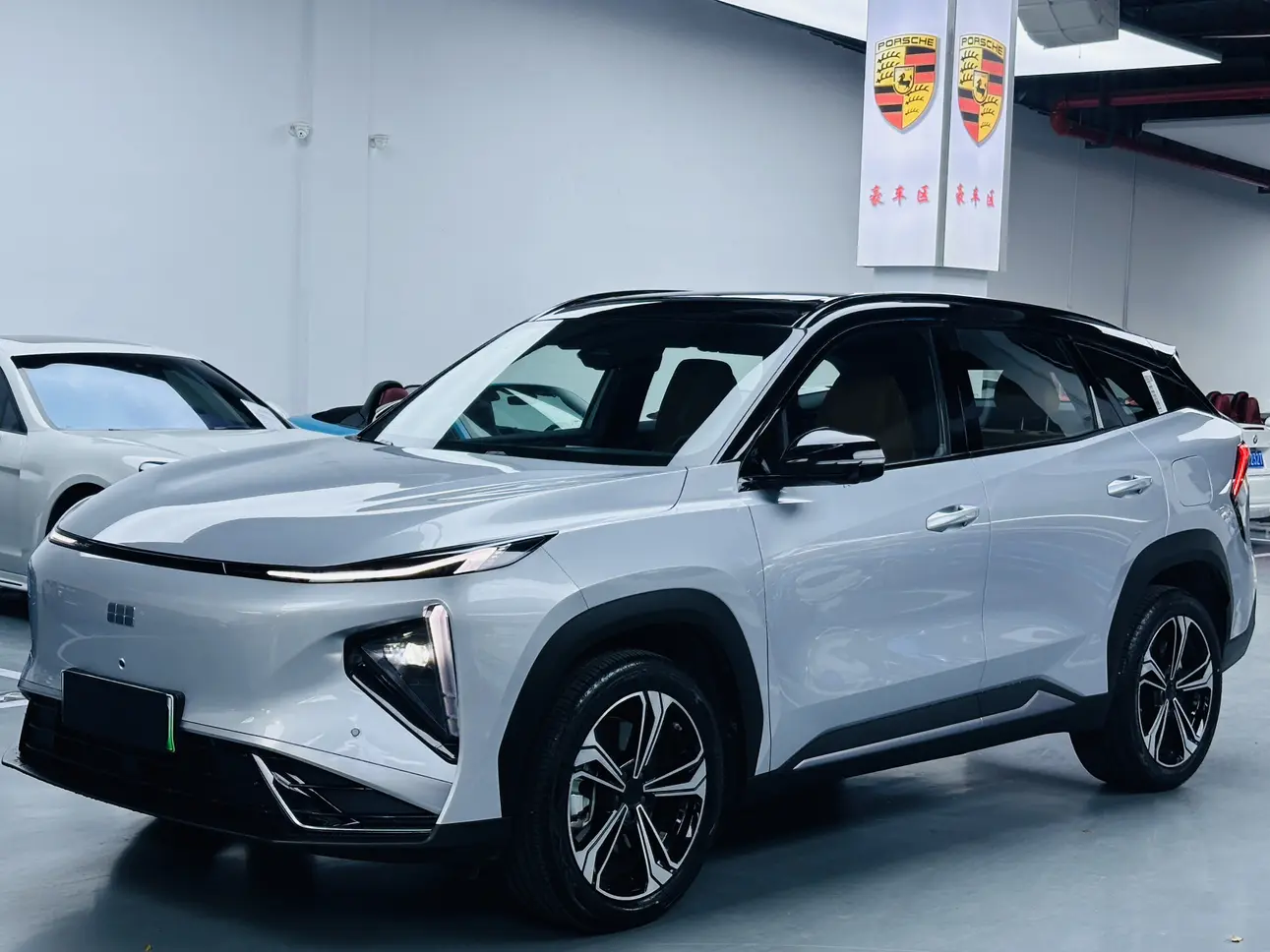 Geely Galaxy L7