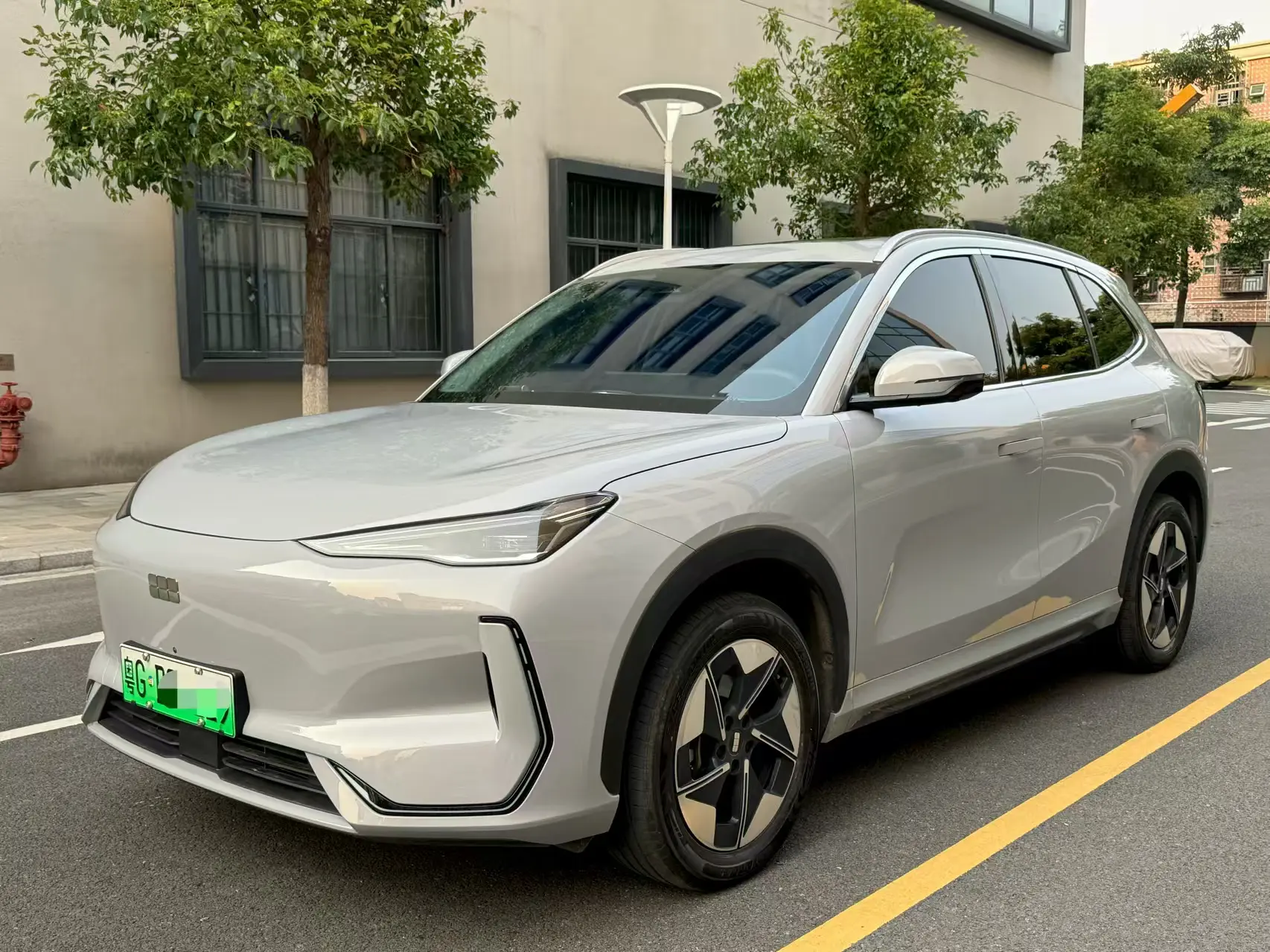 Geely Galaxy E5