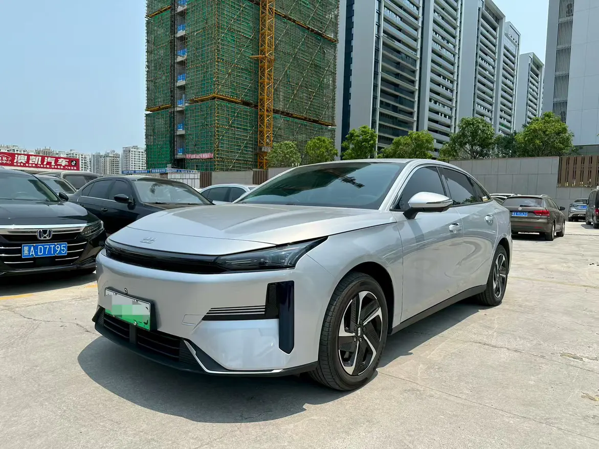 Geely Galaxy L6