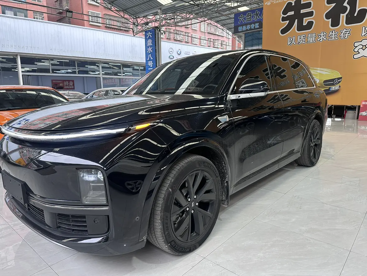 Lixiang L8