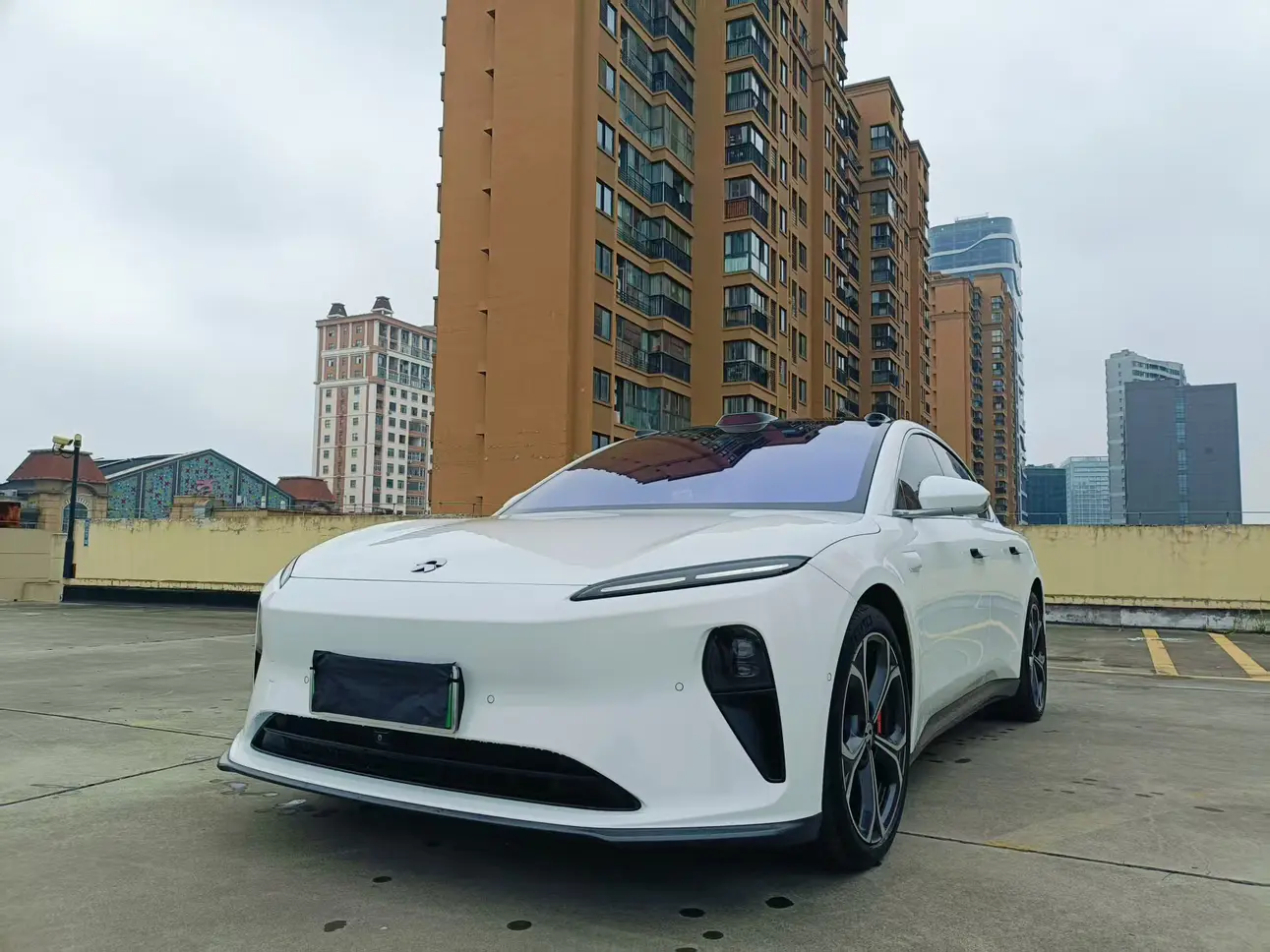 NIO ET5
