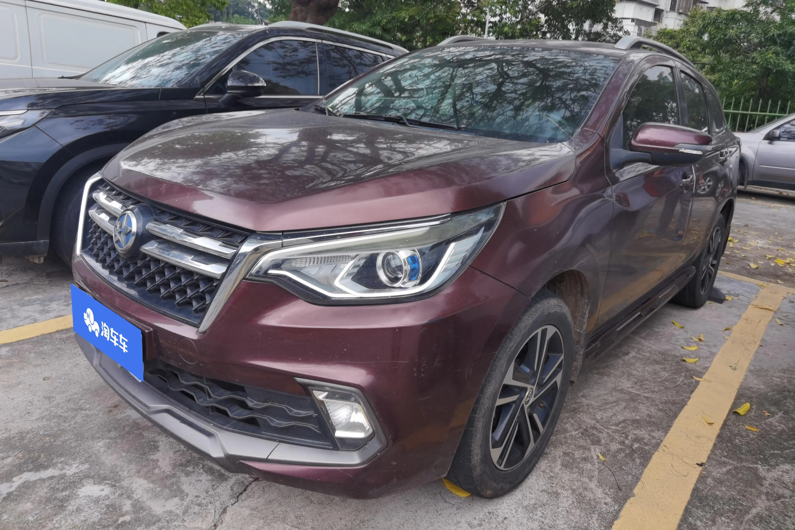 Kai Chen Venucia T70