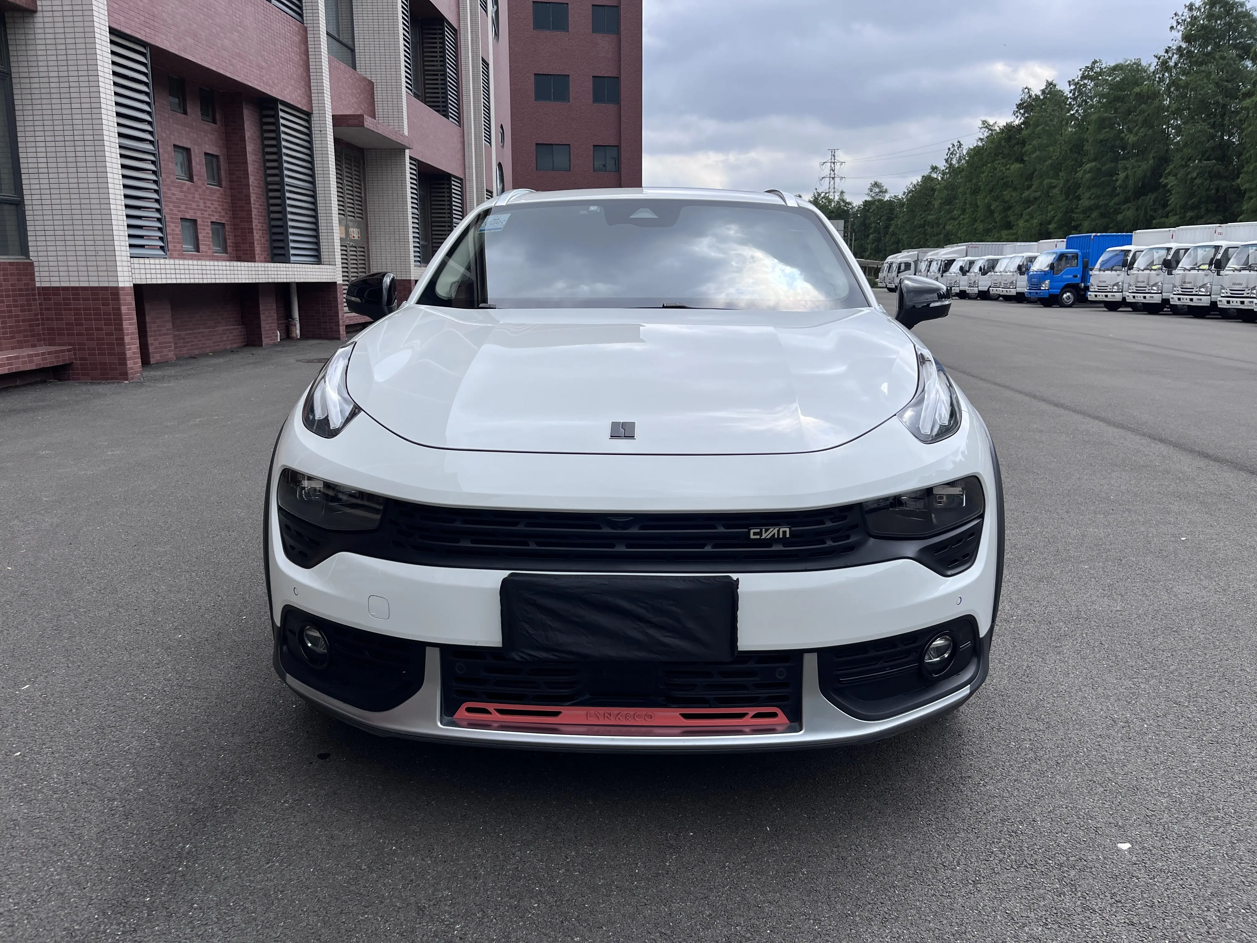 Lynk & Co 02