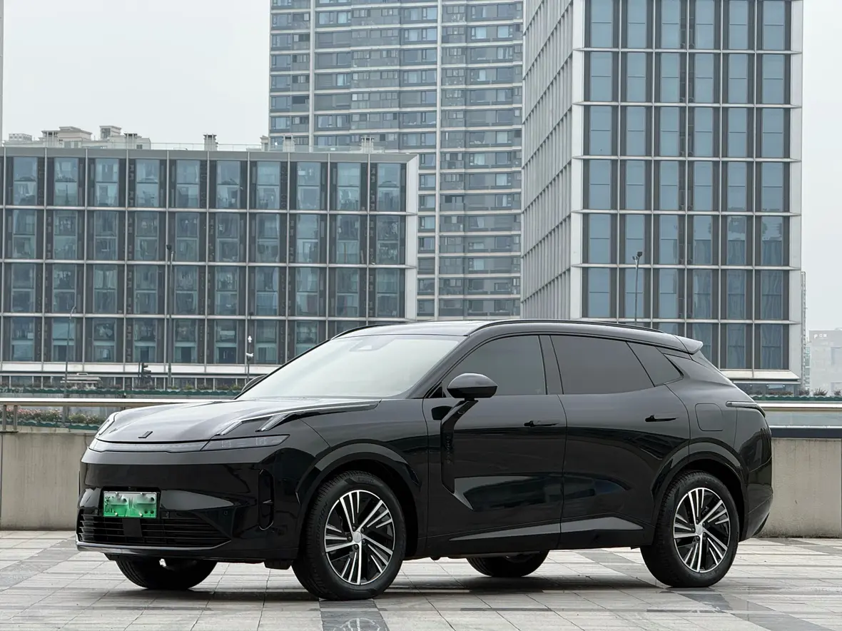 Lynk & Co 08 EM-P