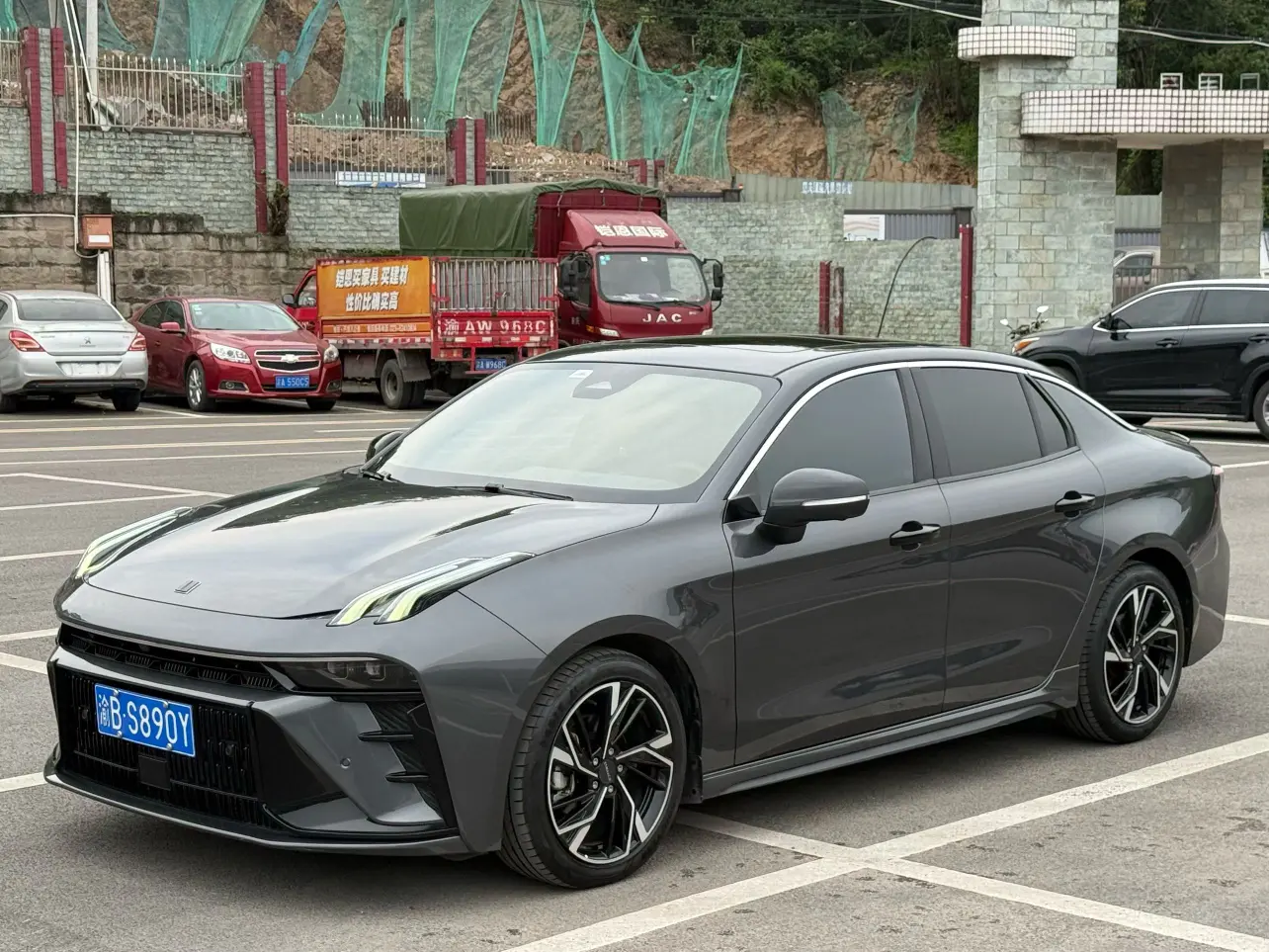 Lynk & Co 03