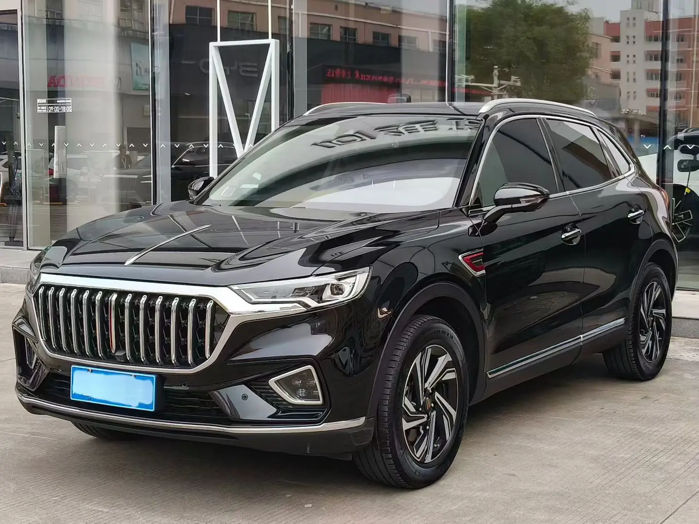 Hongqi HS5