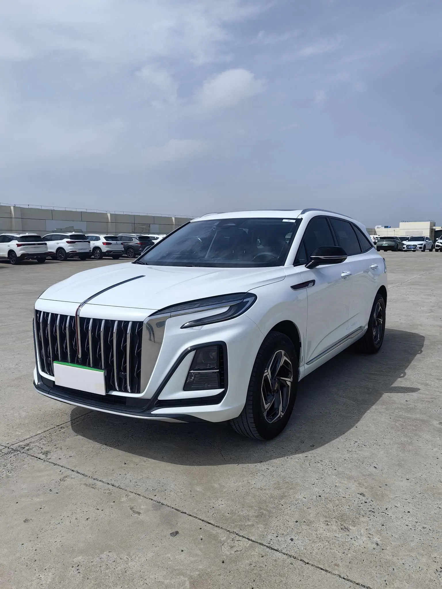 Hongqi HS3