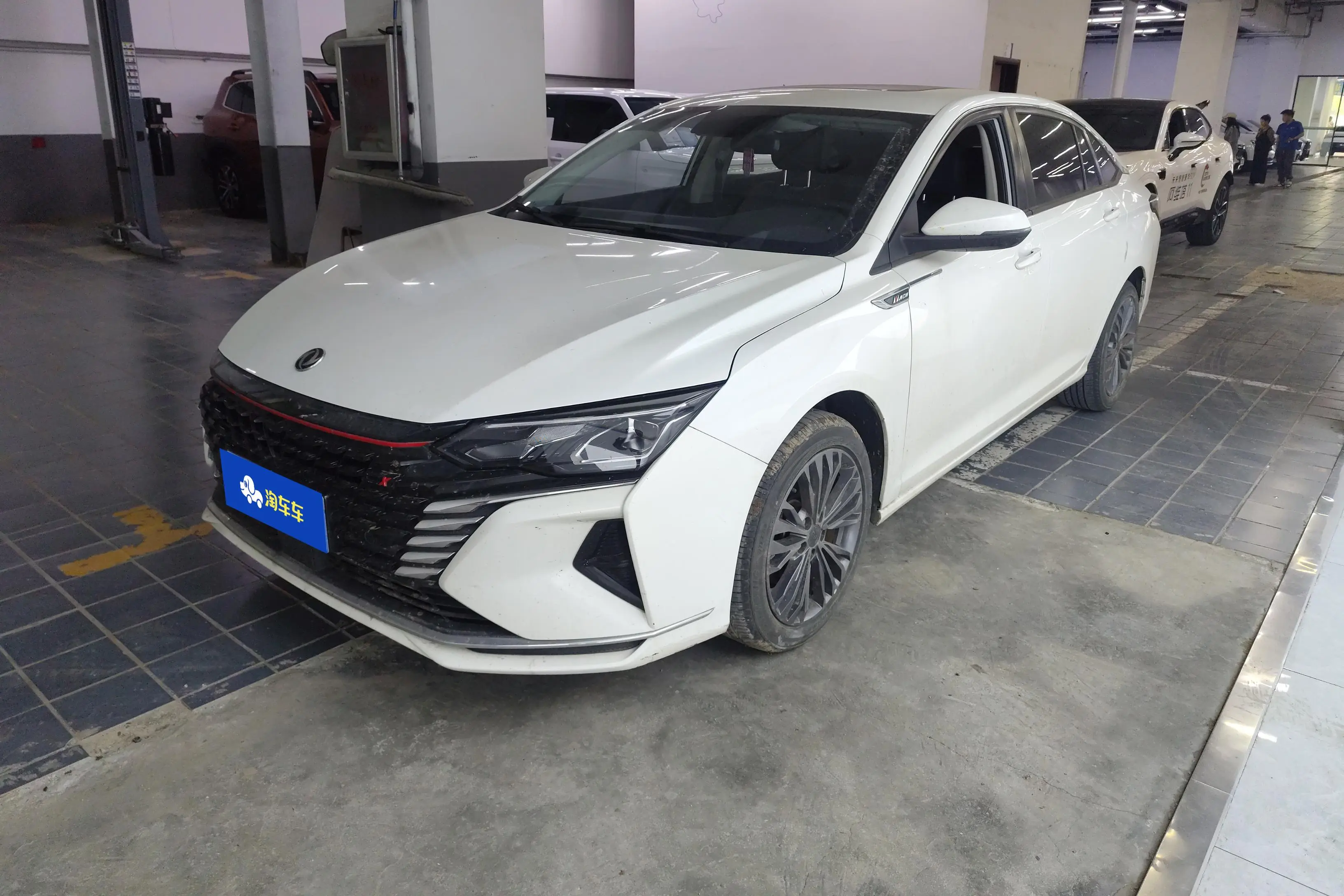 Dongfeng Yixuan MAX