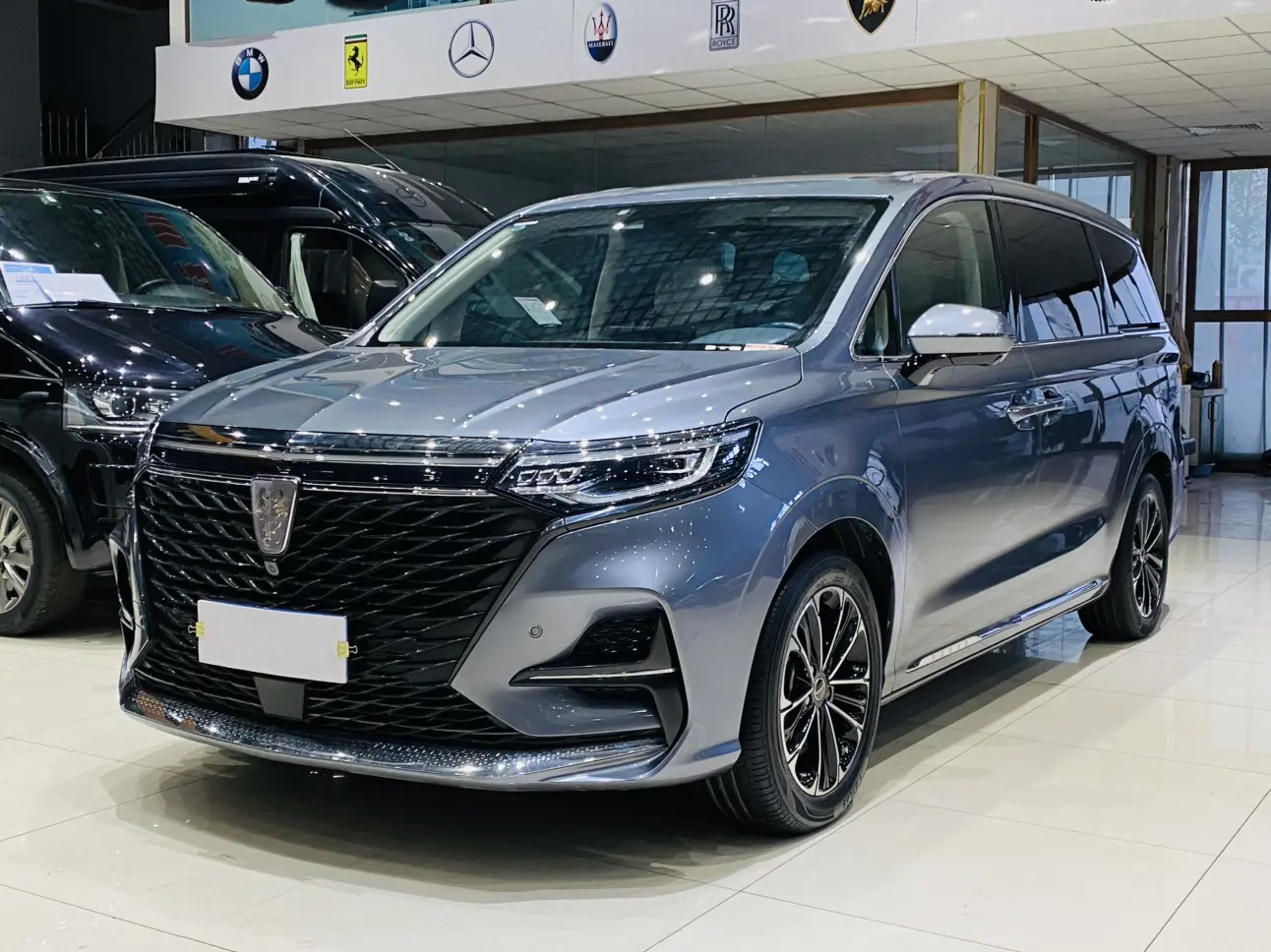 Roewe iMAX8