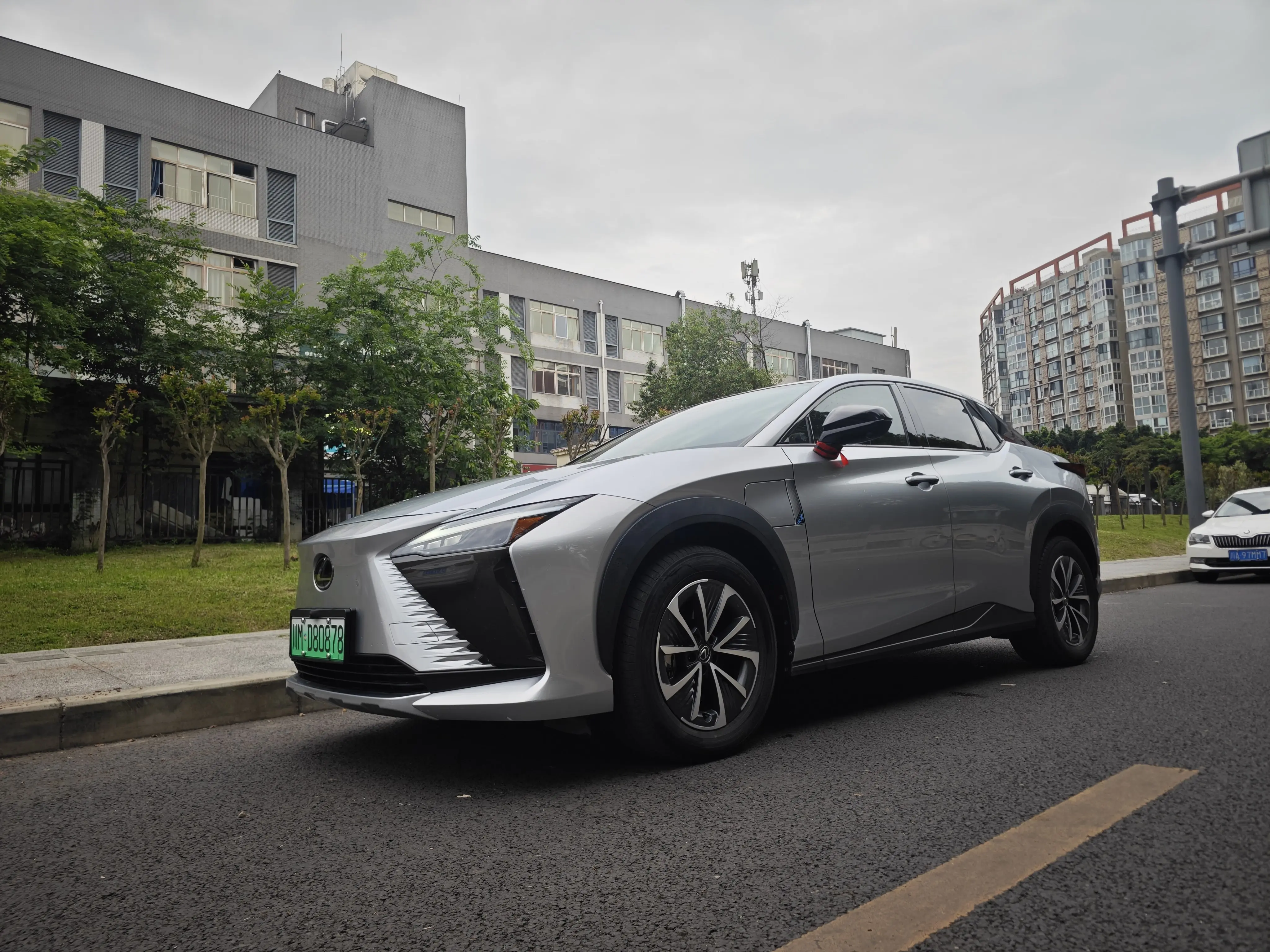 Lexus RZ