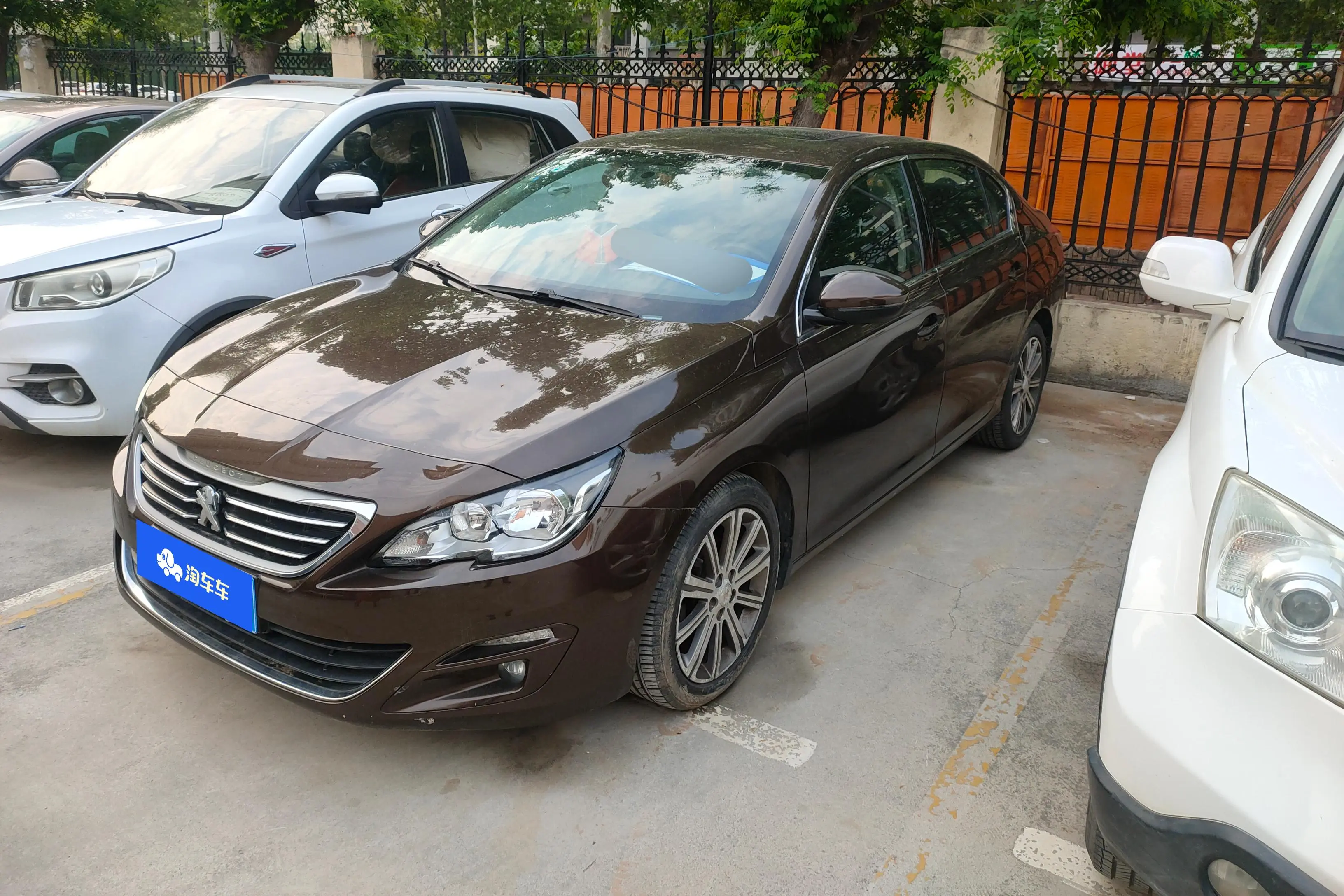 Peugeot 408