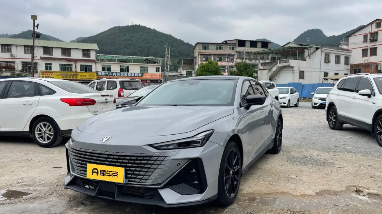Changan UNI-V