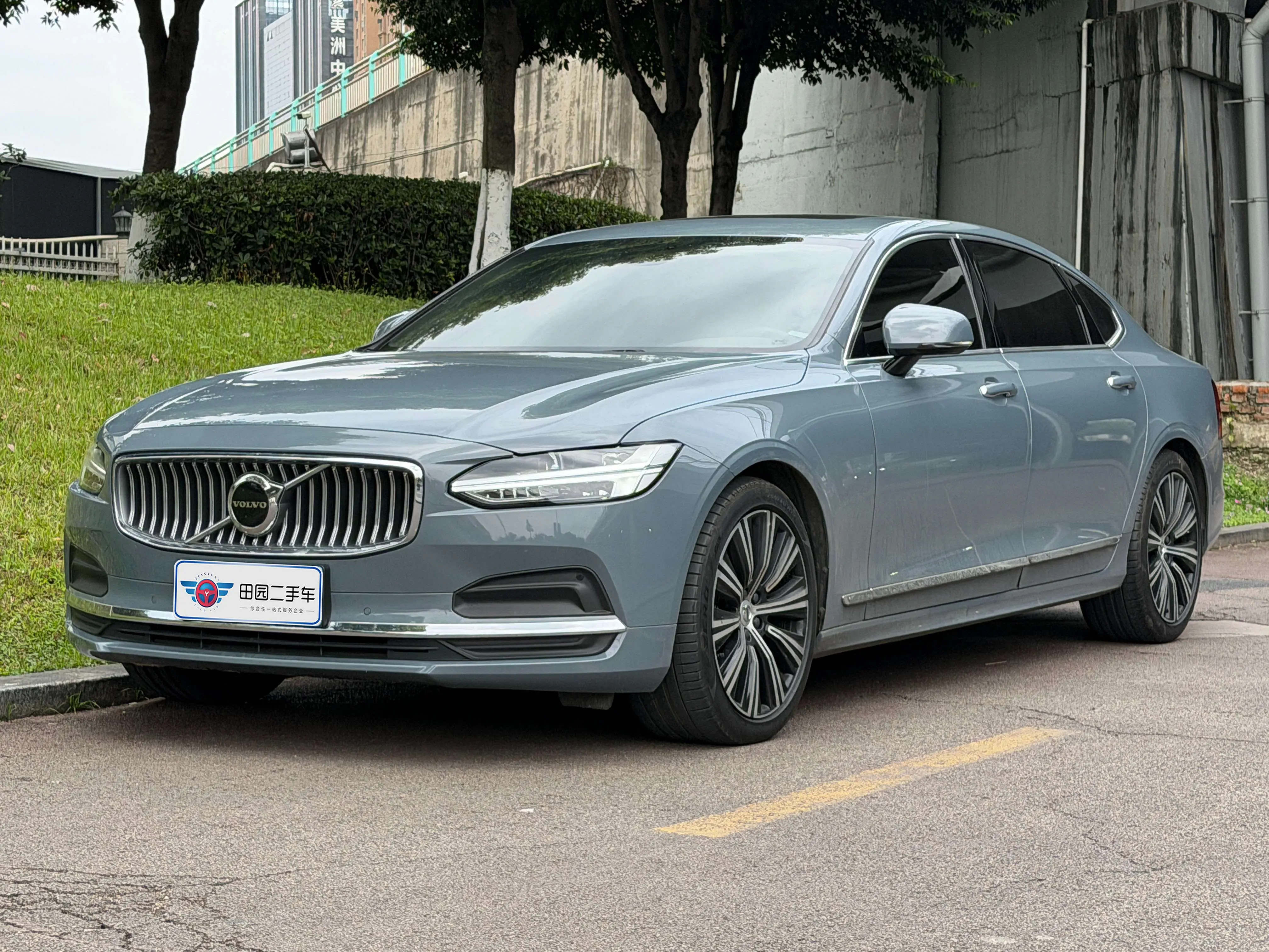 Volvo S90