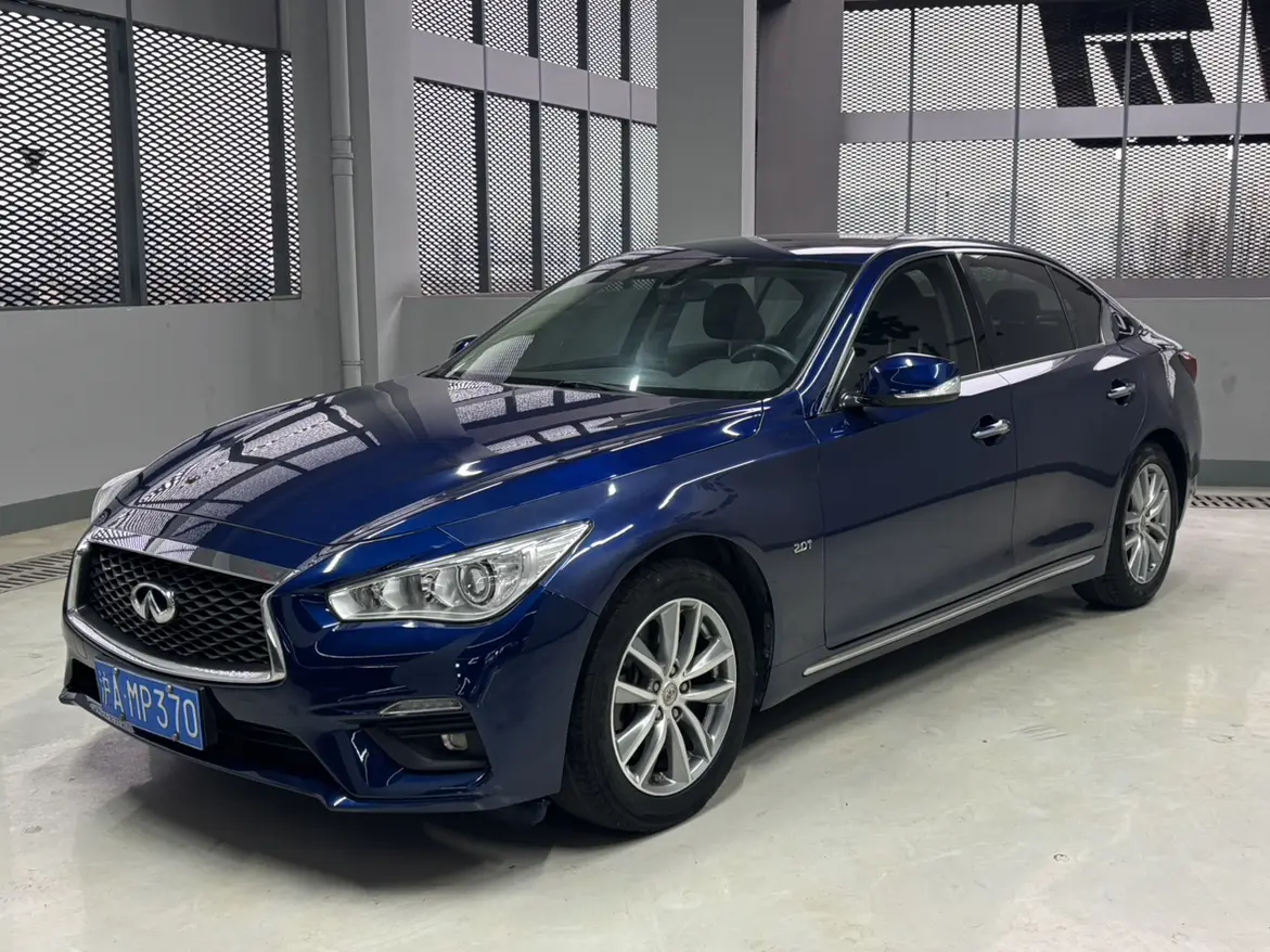 Infiniti Q50L