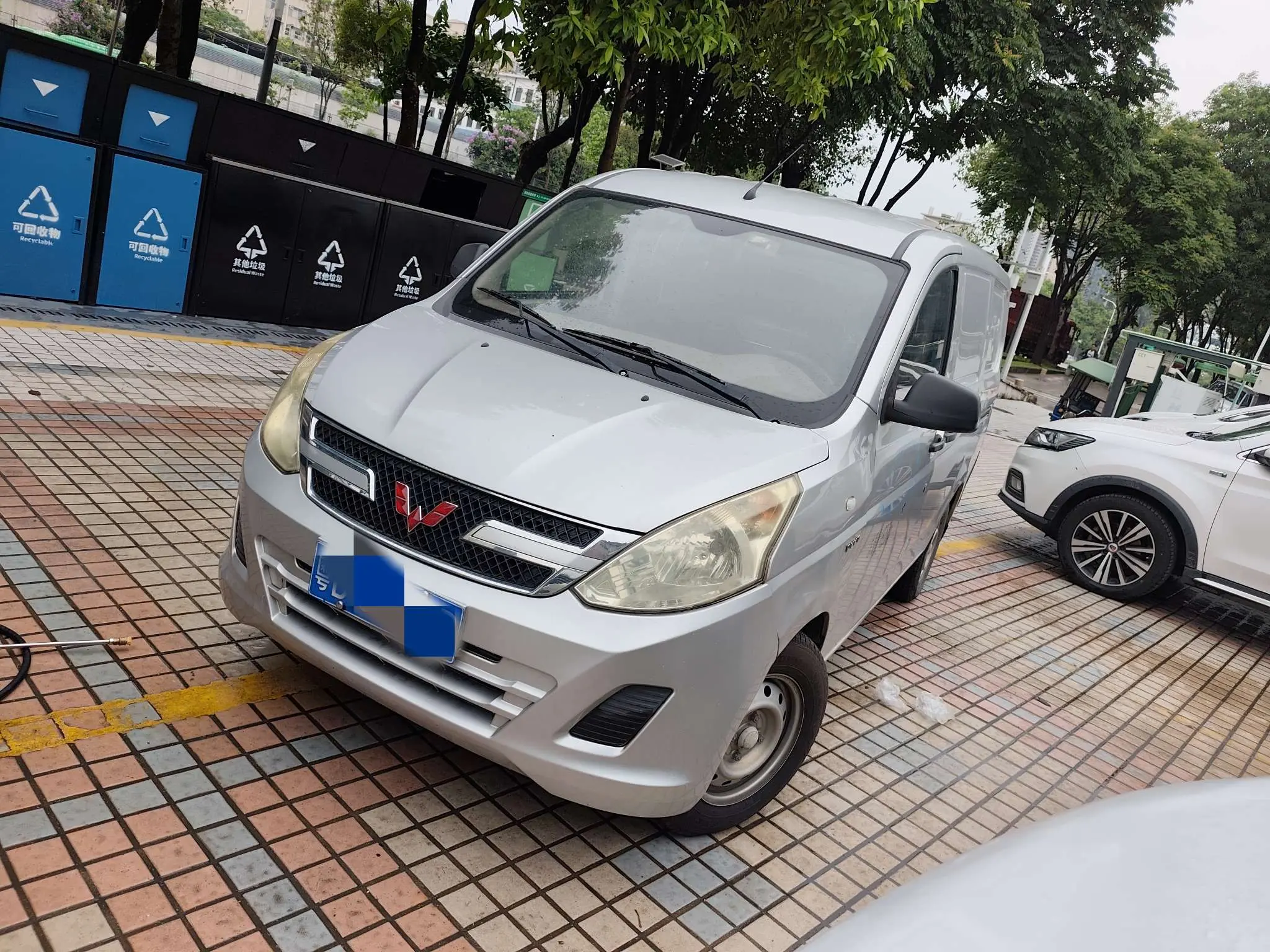 Wuling Rongguang V