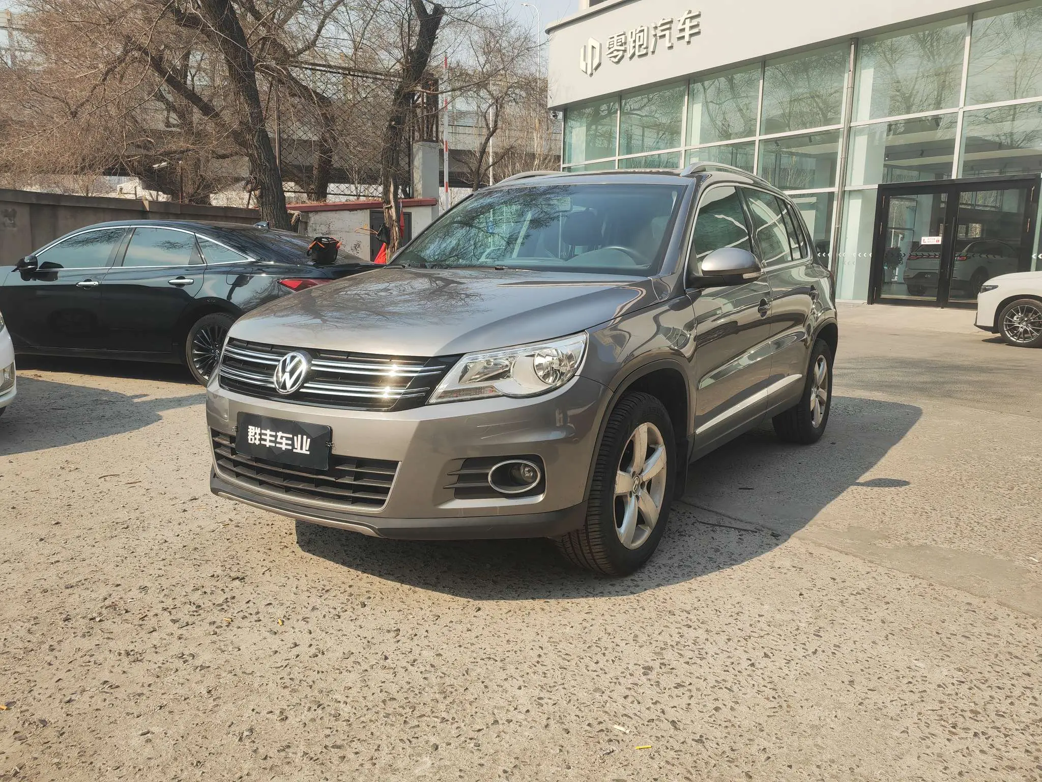 Volkswagen Tiguan (Tharu)