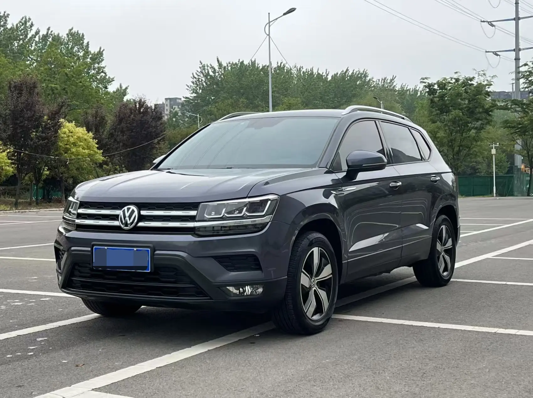 Volkswagen Tharu