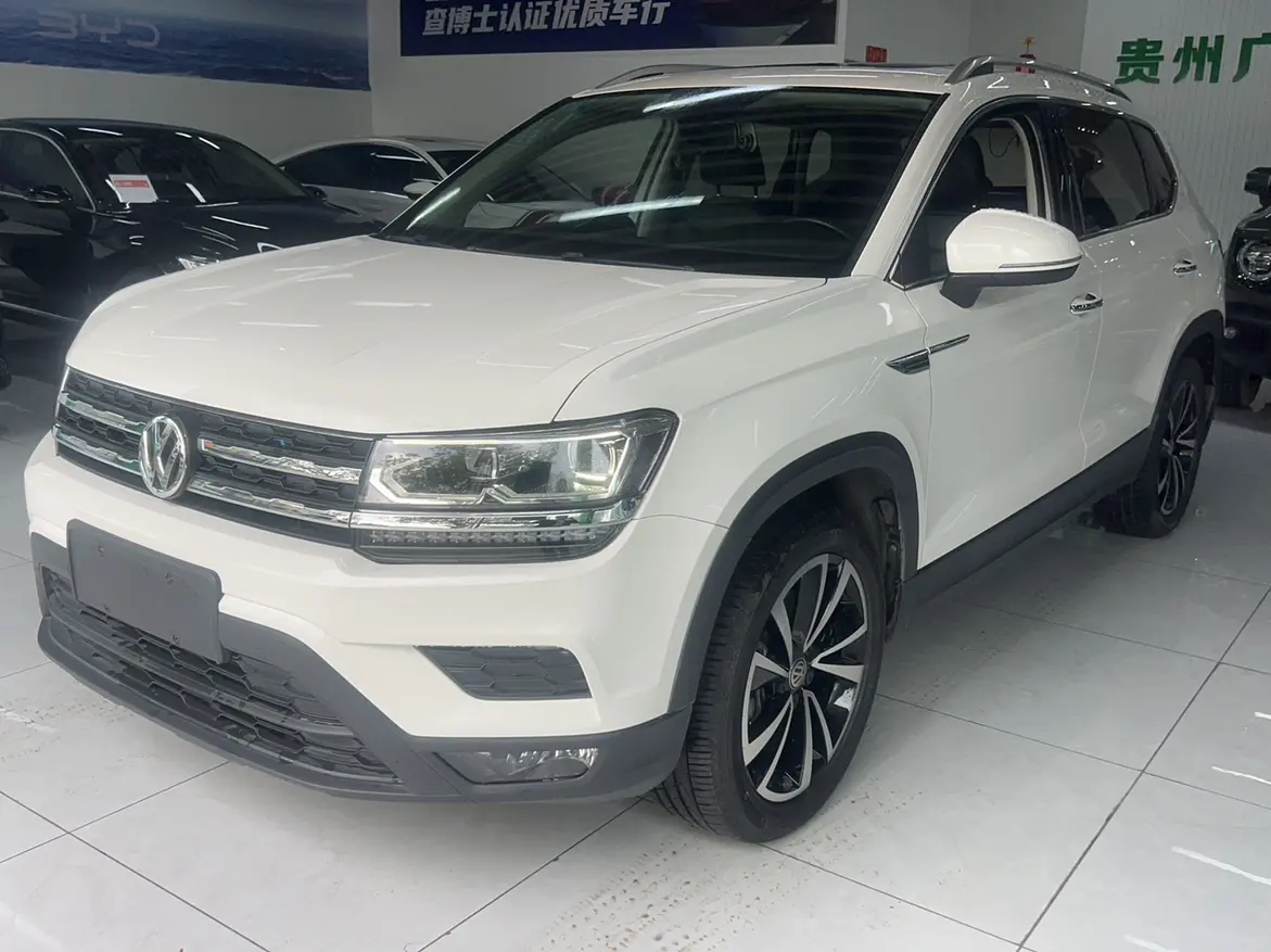 Volkswagen Tharu