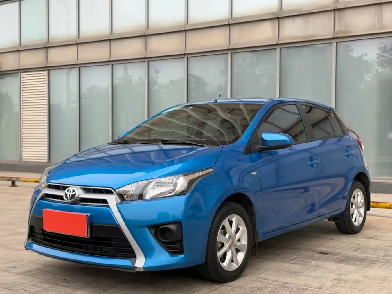 Toyota Yaris L
