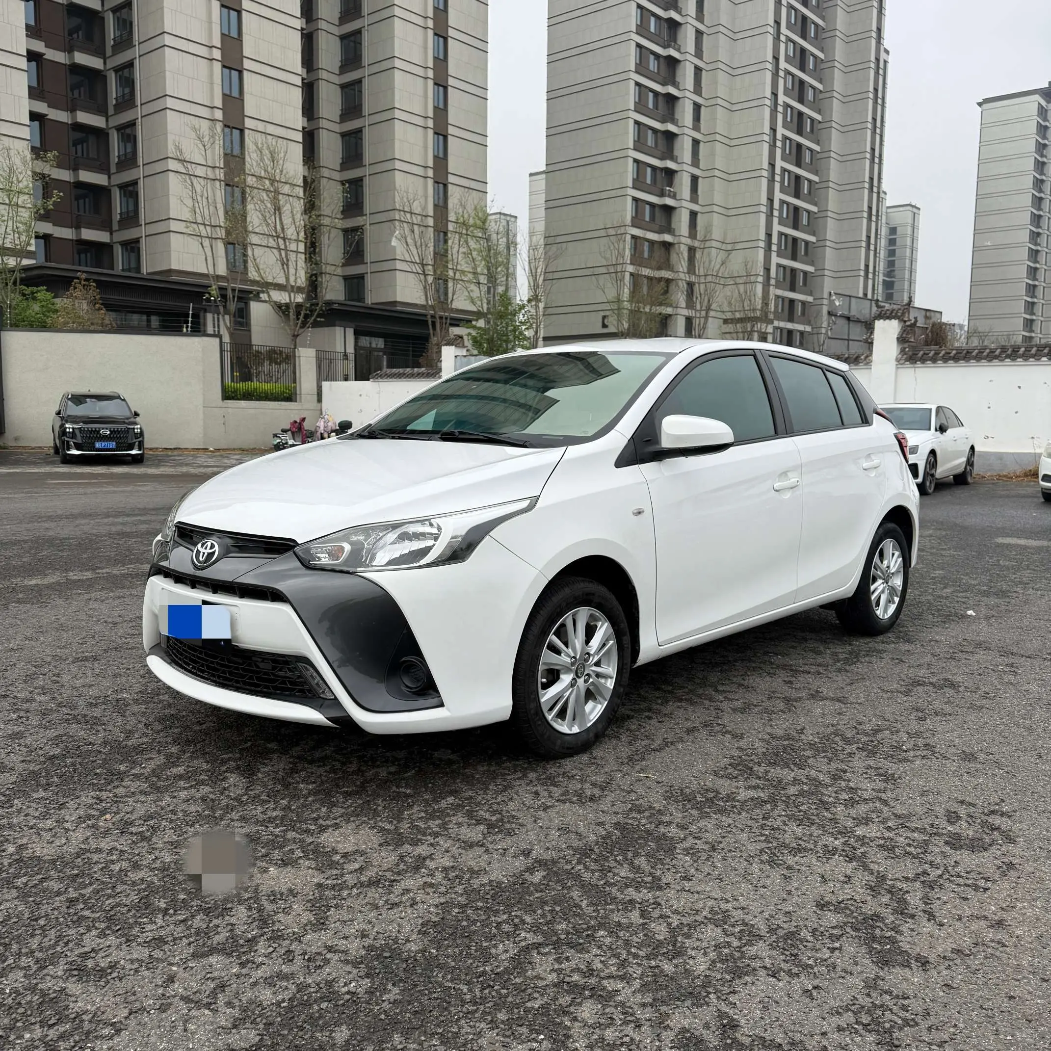 Toyota Yaris L