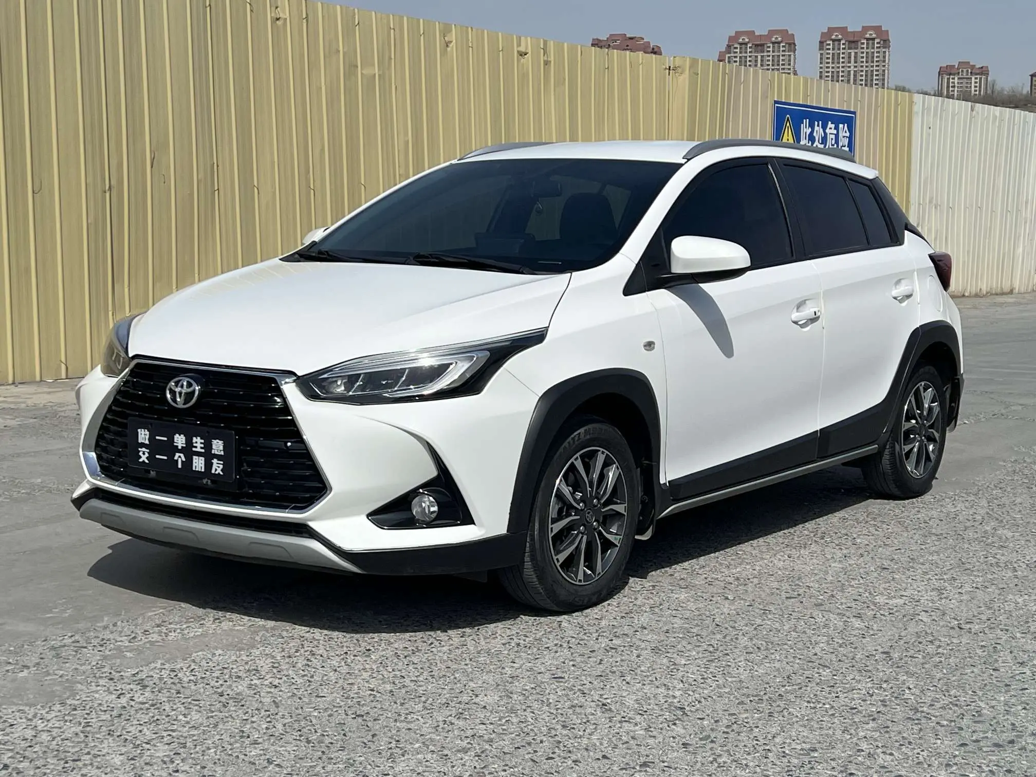Toyota Yaris L