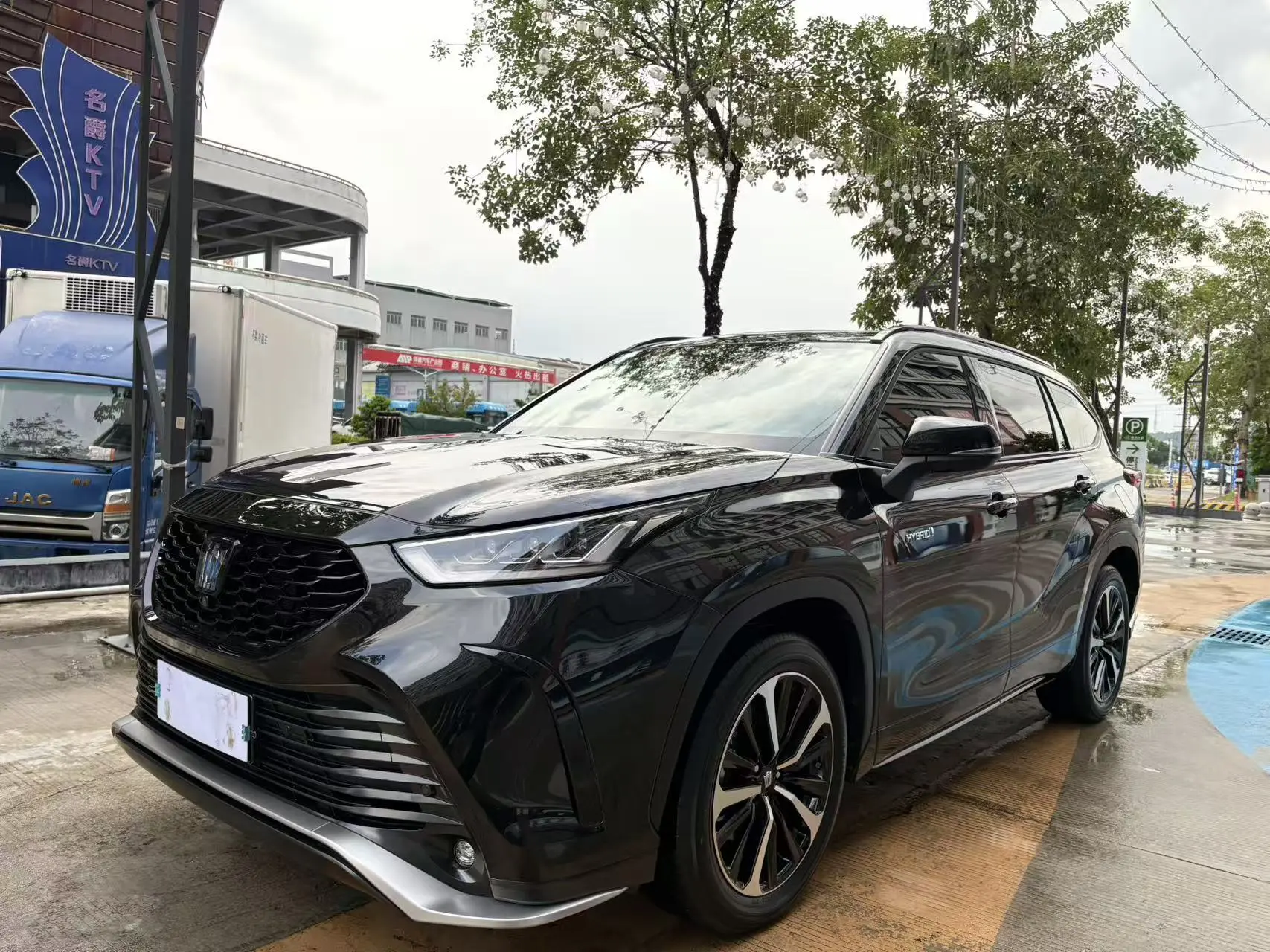 Toyota Crown Kluger