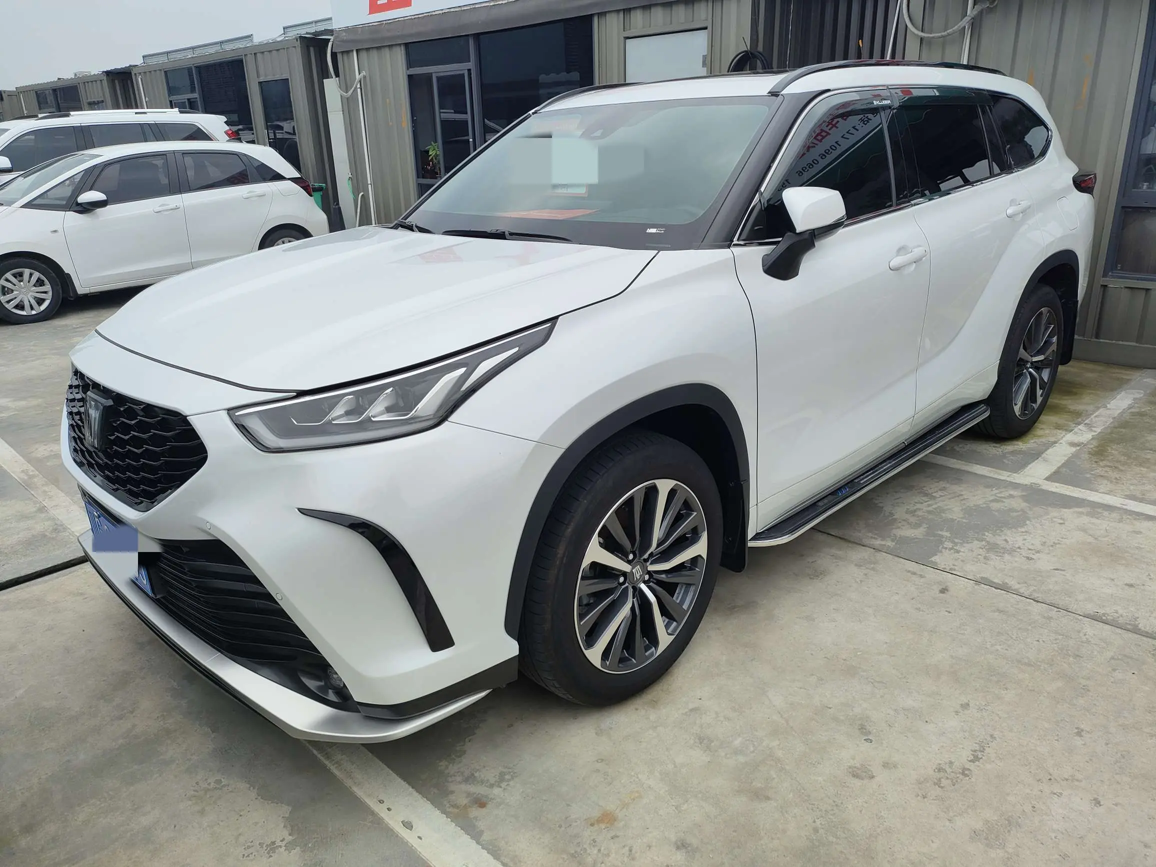 Toyota Crown Kluger