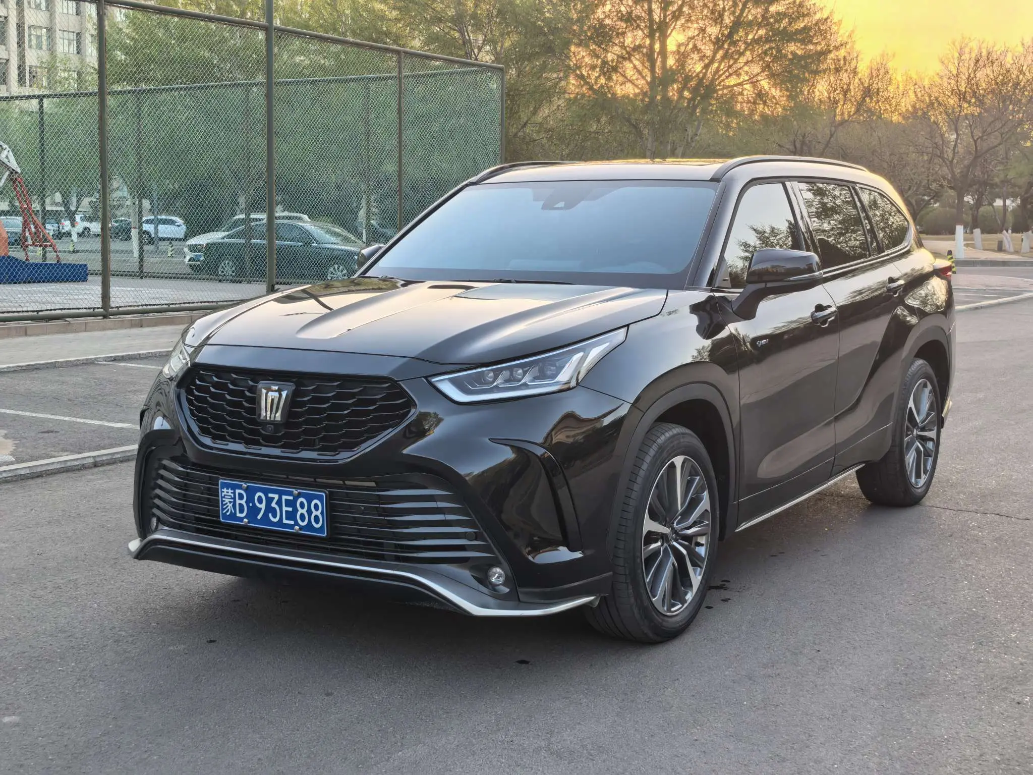 Toyota Crown Kluger