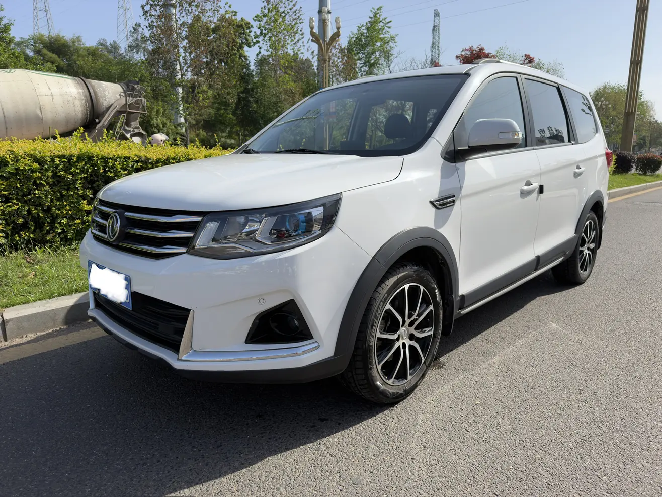 Forthing Fengxing SX6