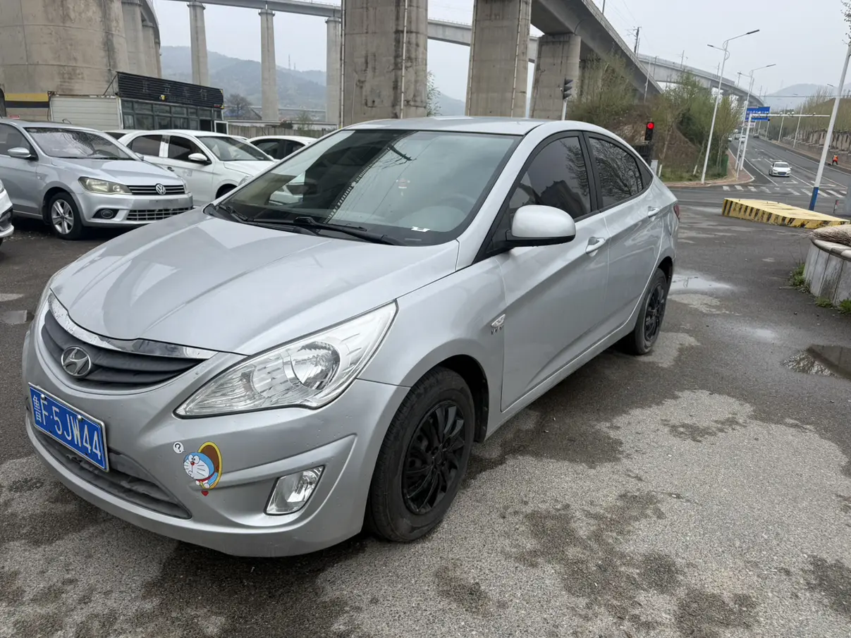 Hyundai Verna