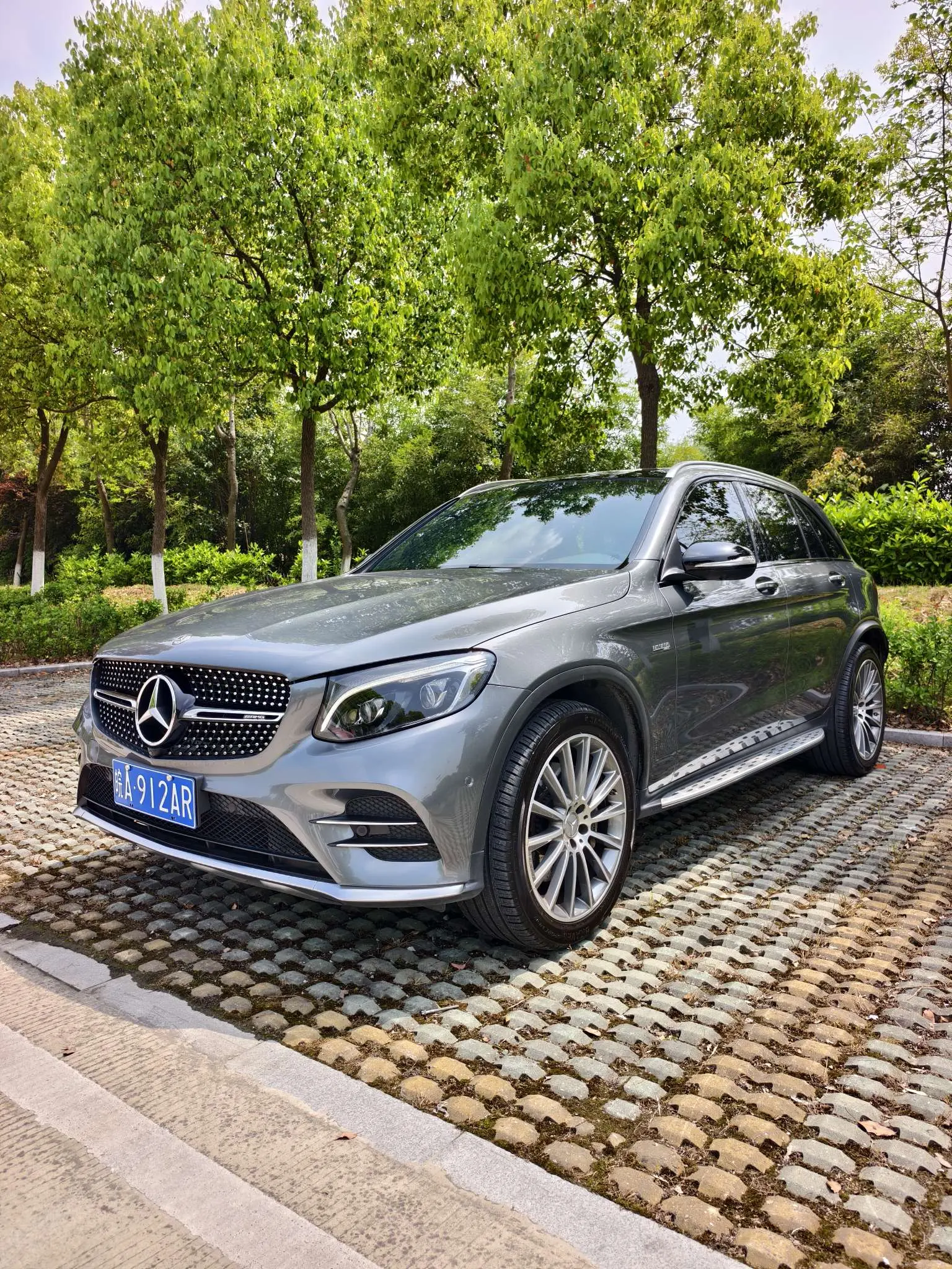 Mercedes-Benz GLC AMG